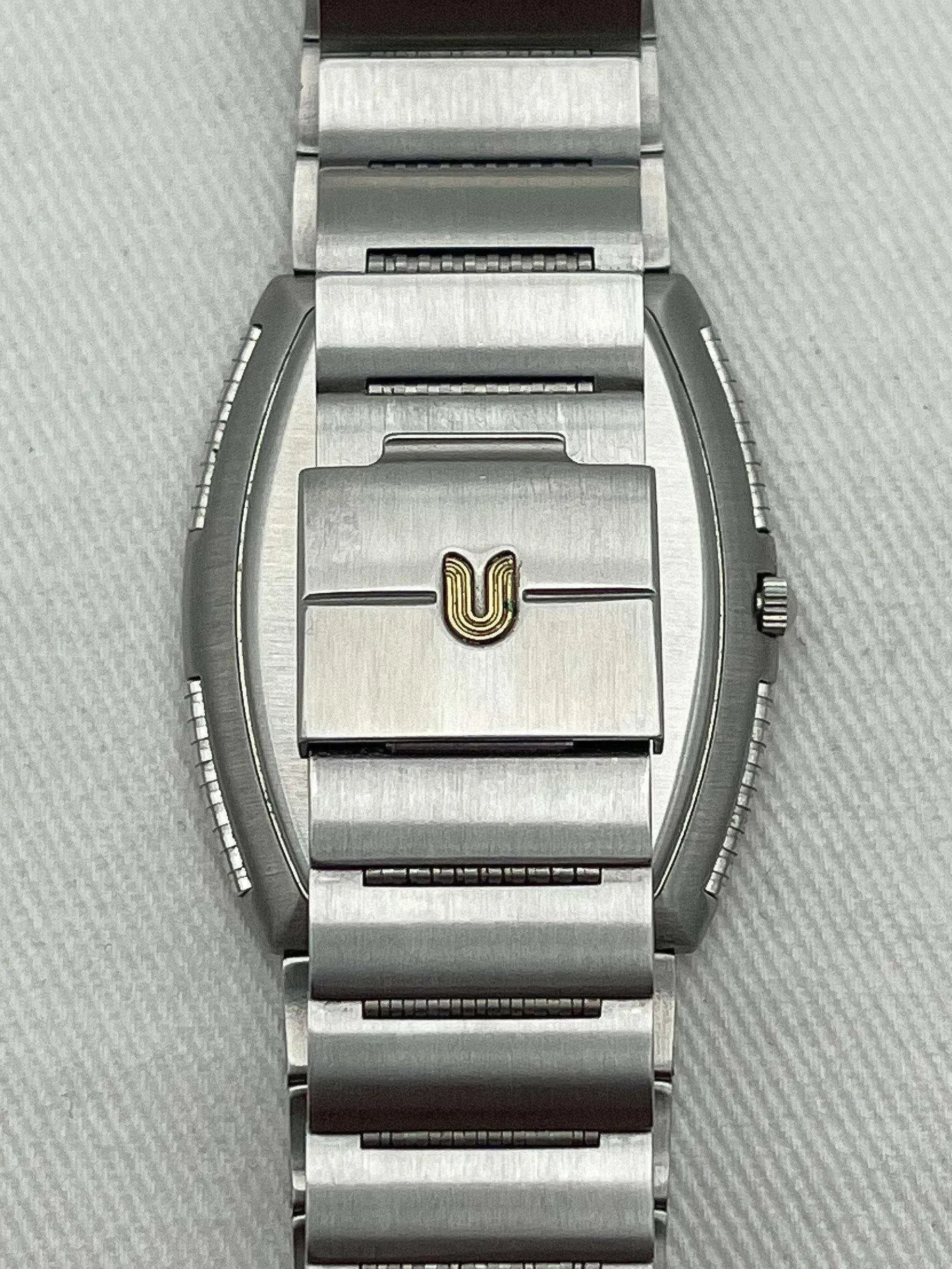 Universal Genève - White Shadow - 1970s - Atelier Victor