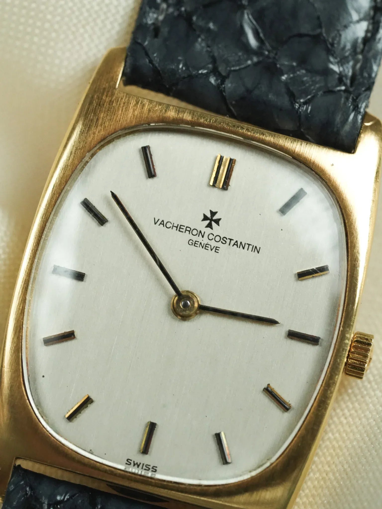 Vacheron Constantin - Tonneau 7813 Or Jaune 18k Index Onyx - 1970s - Atelier Victor - Vintage Shop