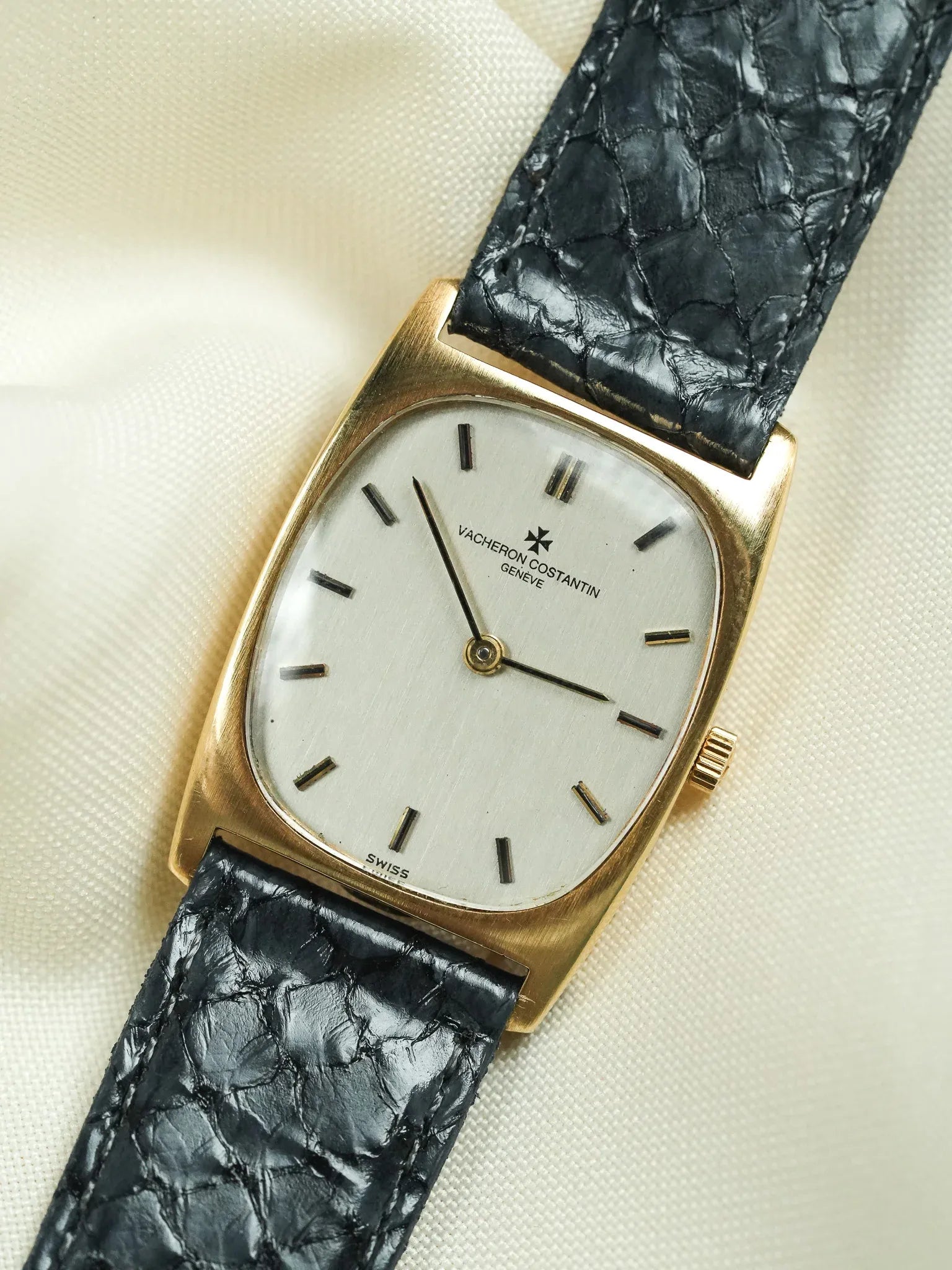 Vacheron Constantin - Tonneau 7813 Or Jaune 18k Index Onyx - 1970s - Atelier Victor - Vintage Shop
