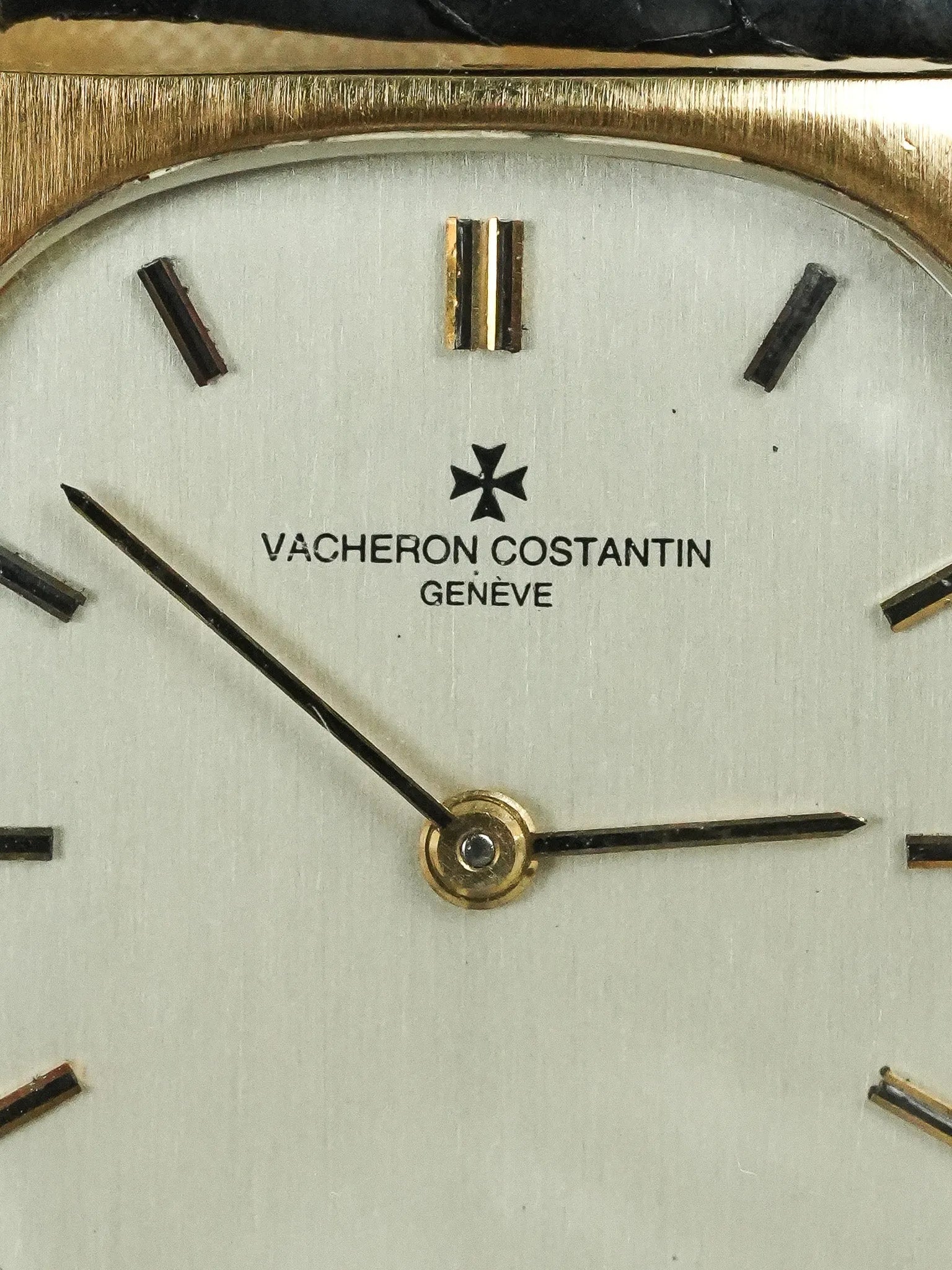 Vacheron Constantin - Tonneau 7813 Or Jaune 18k Index Onyx - 1970s - Atelier Victor - Vintage Shop