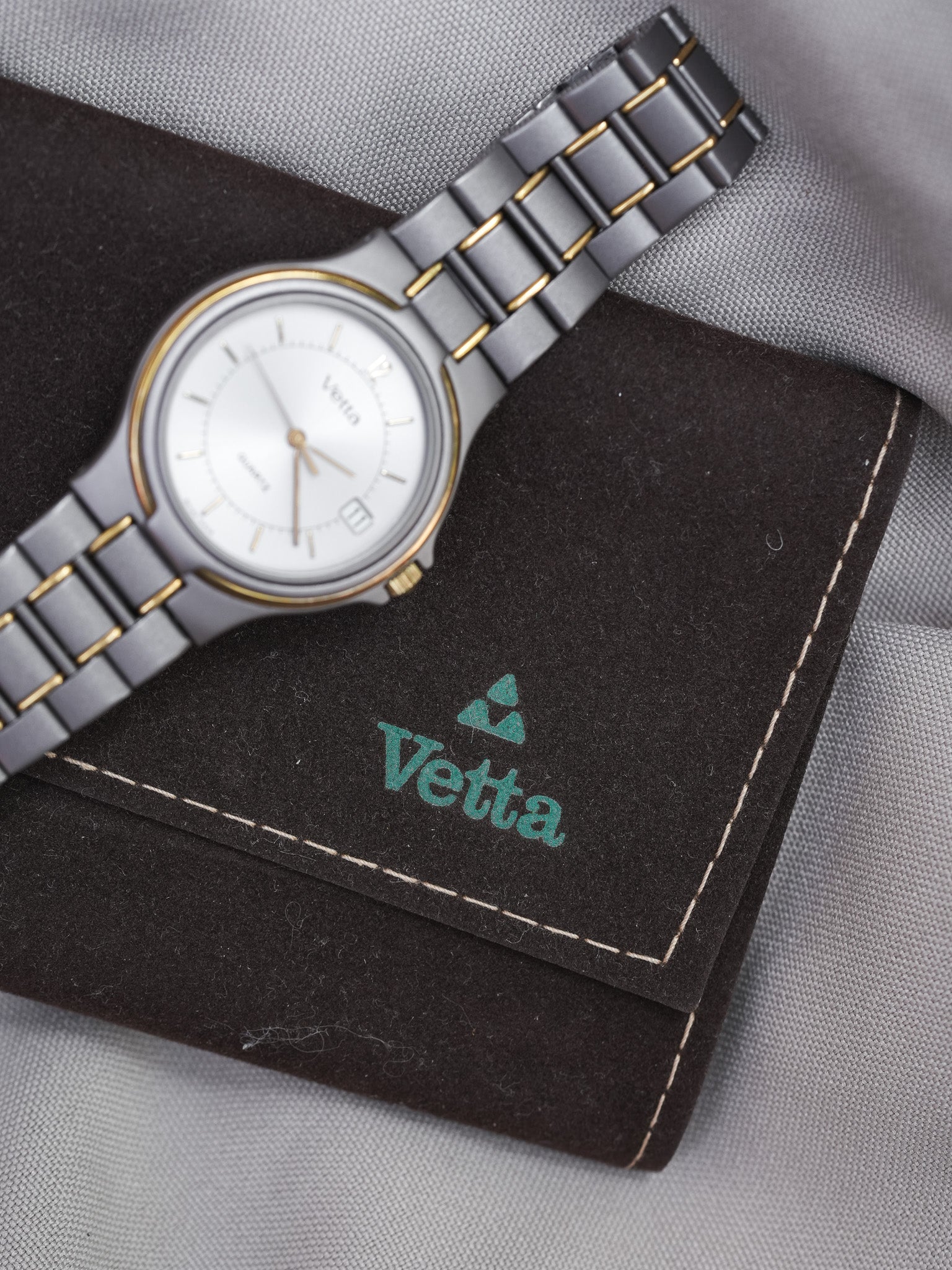 Vetta - Gris Anthracite Or - NOS - Boite & Papier - 1990s - Atelier Victor - Vintage Shop