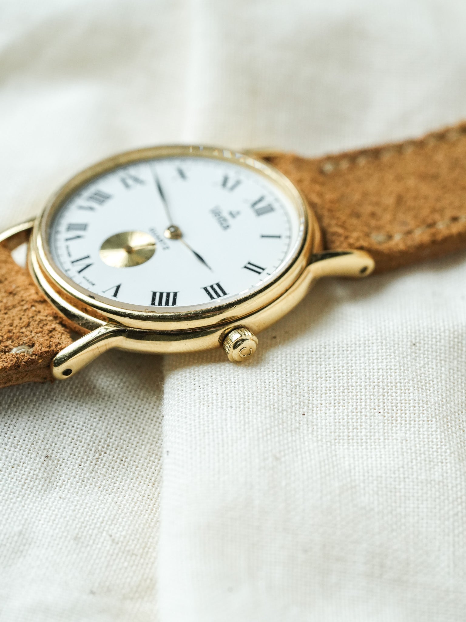 Vetta - Or Cadran Blanc Petite-seconde - 1990s - Atelier Victor - Vintage Shop
