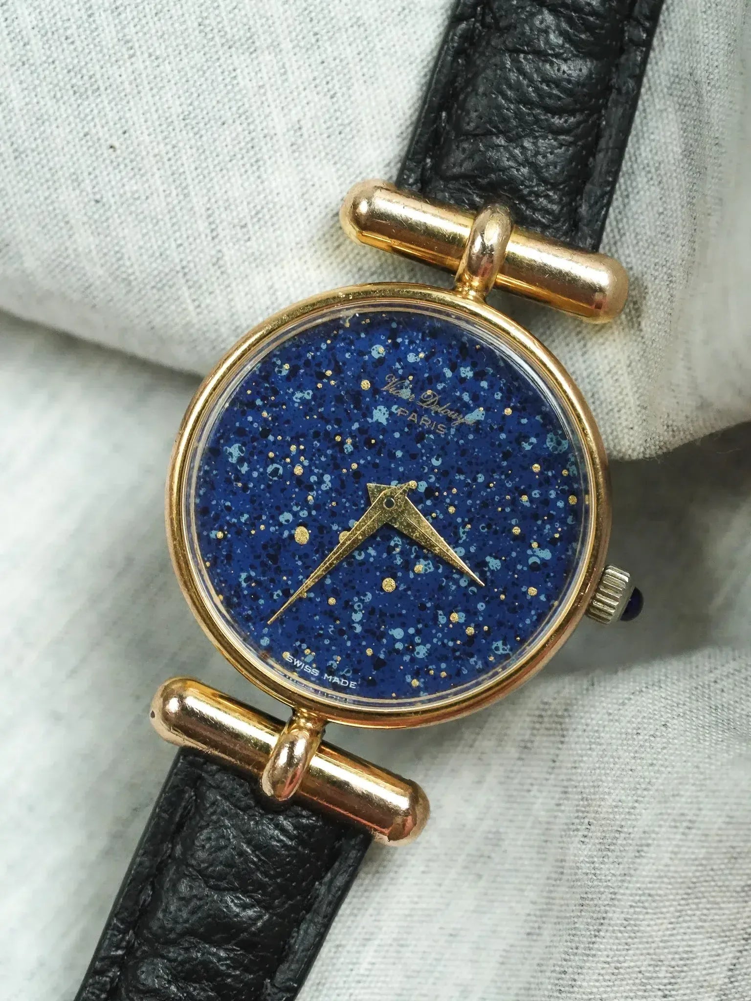 Victor Delouya - Ronde Or Cornes Asymétriques Cadran effet lapis lazuli - 1990s - Atelier Victor