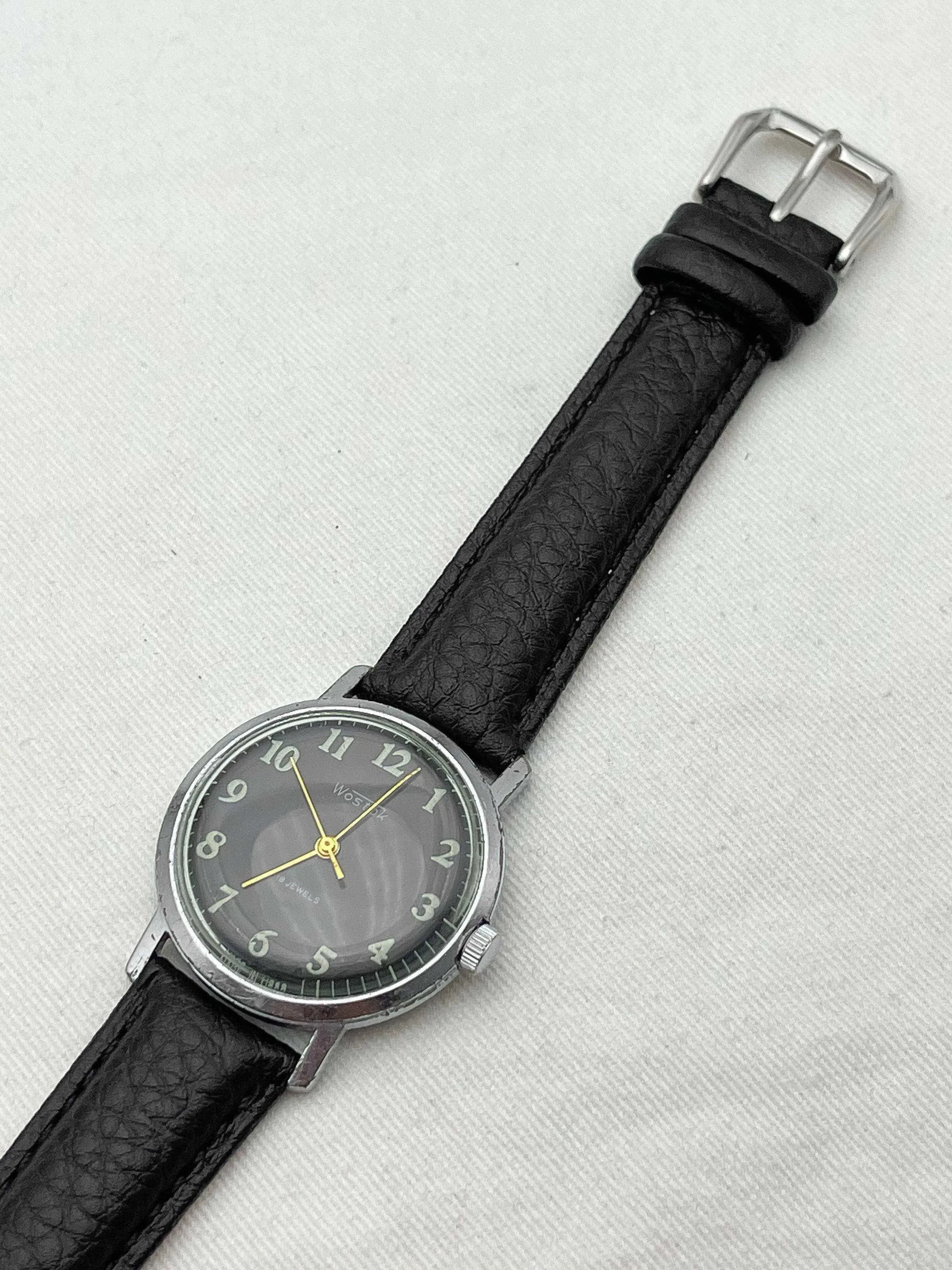 Vostok - Acier Noir chiffres arabes - 1960s - Atelier Victor