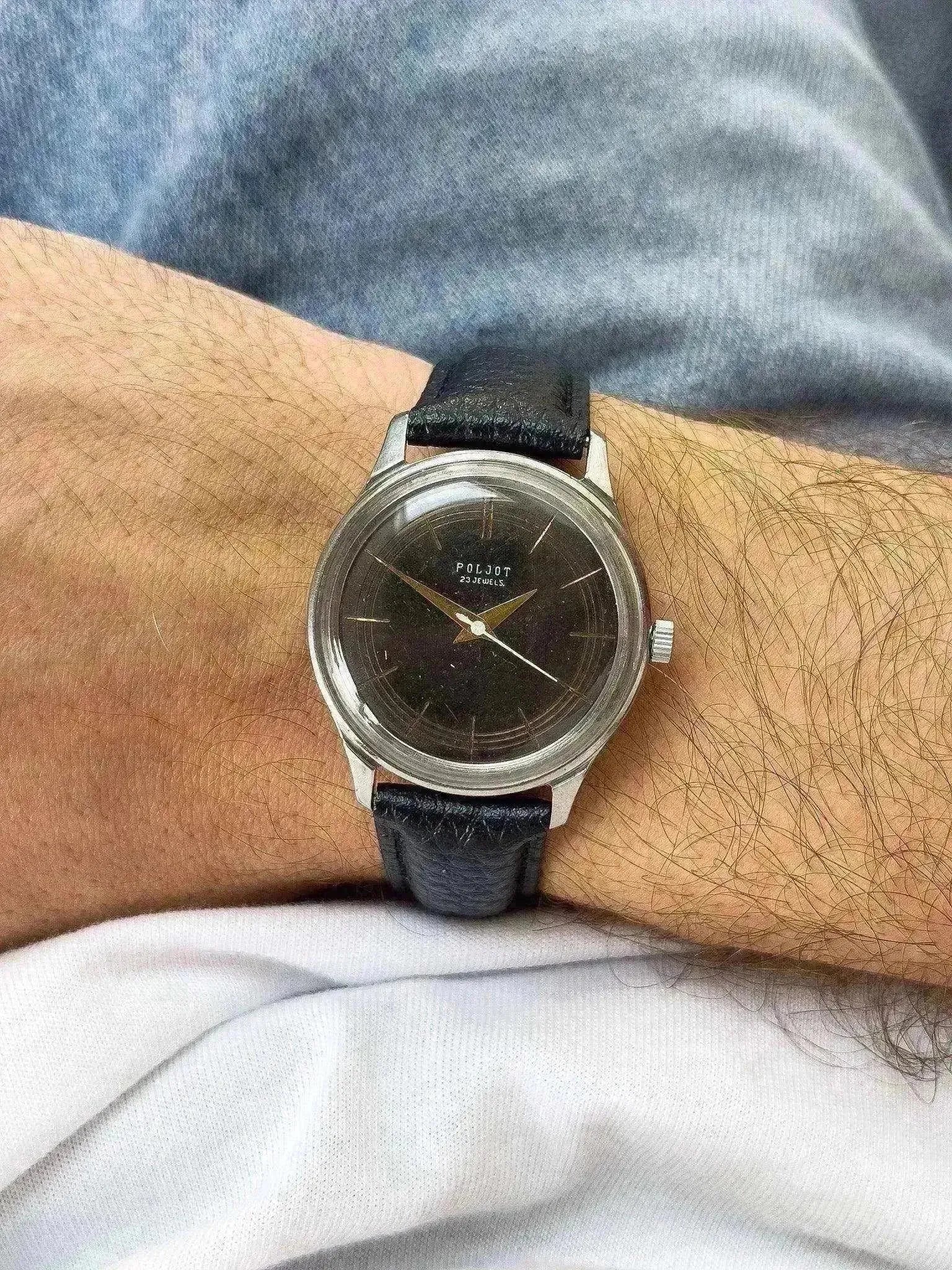 Vostok - Acier noir dauphine or - 1970s - Atelier Victor