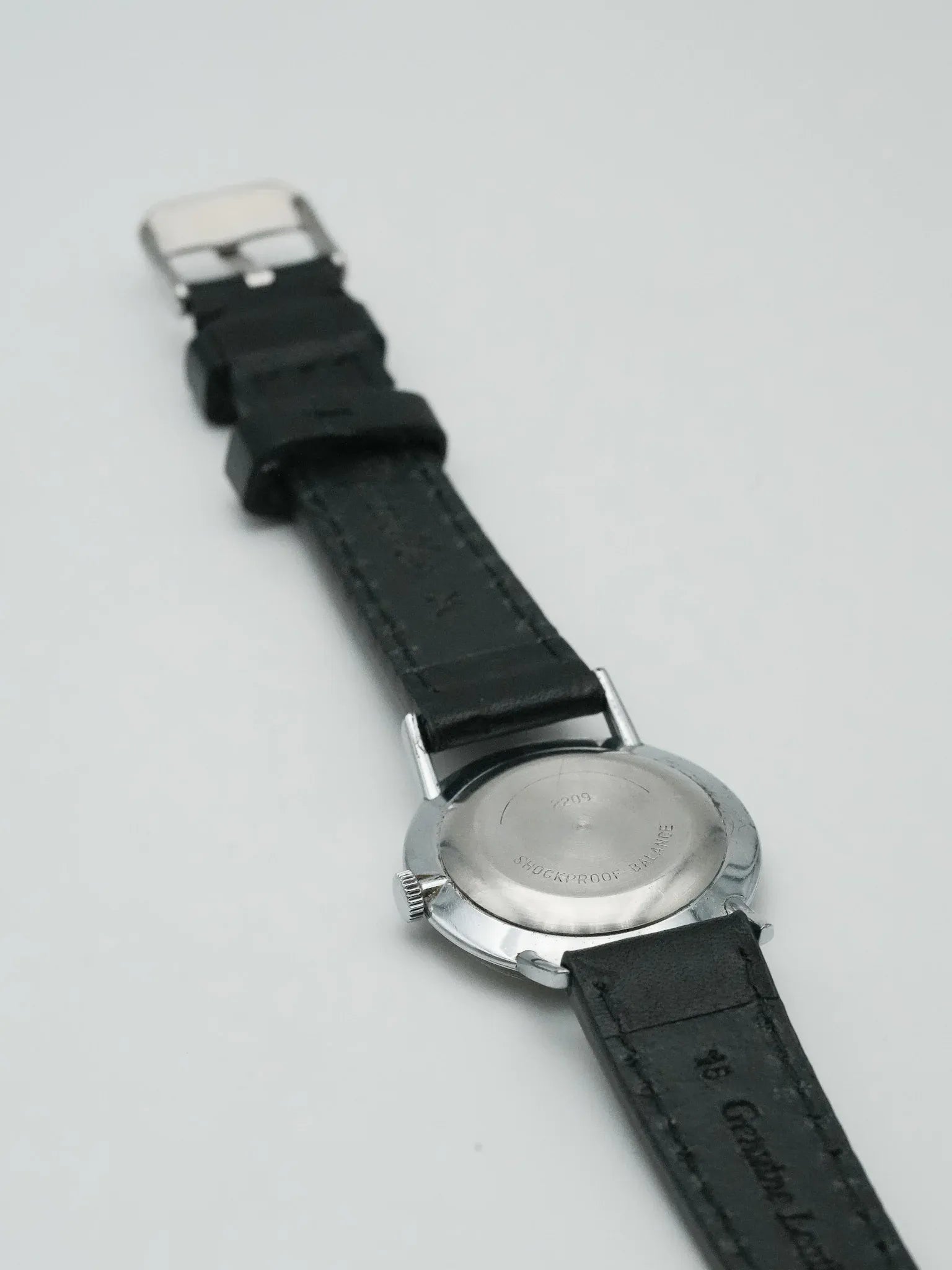 Vostok - Chiffres Arabes Dorés - 1970s - Atelier Victor