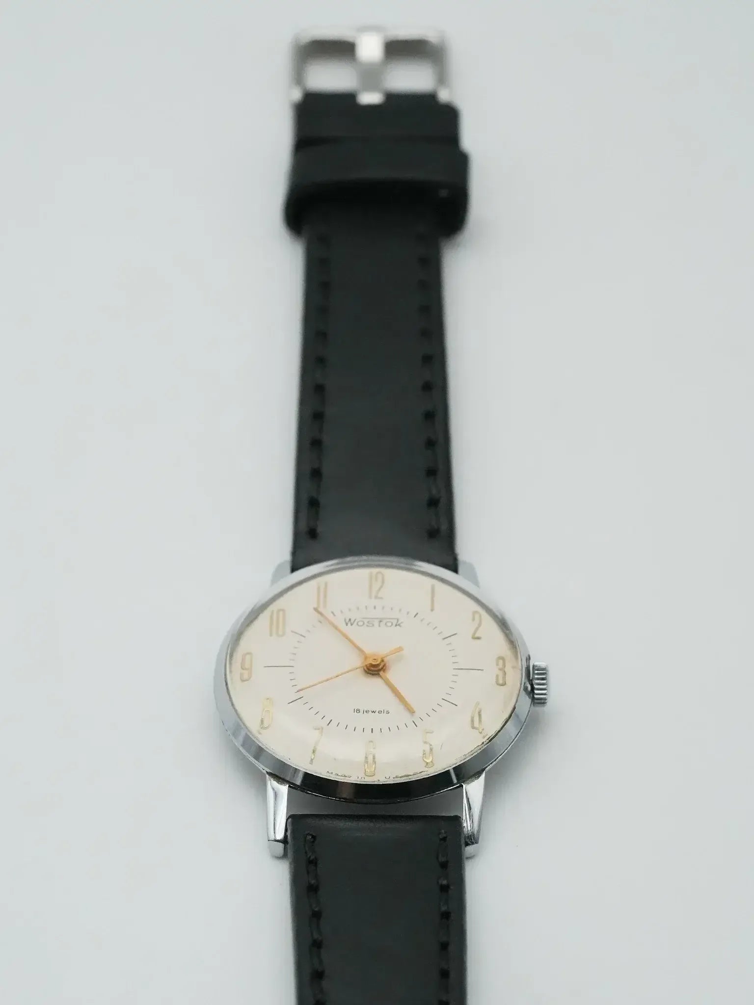 Vostok - Chiffres Arabes Dorés - 1970s - Atelier Victor