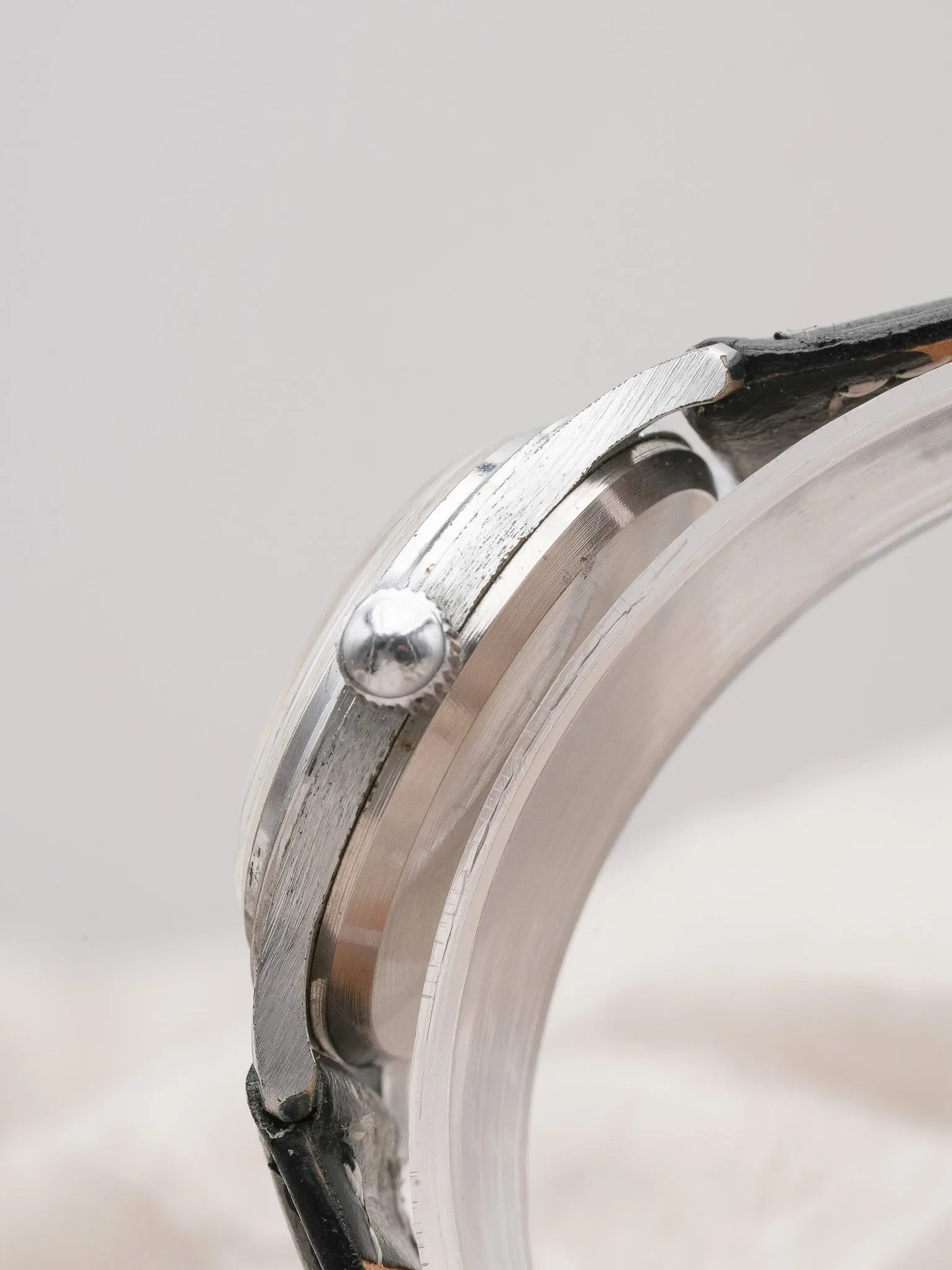 Vostok - Guilloché petite-seconde or - 1950s - Atelier Victor - Vintage Shop