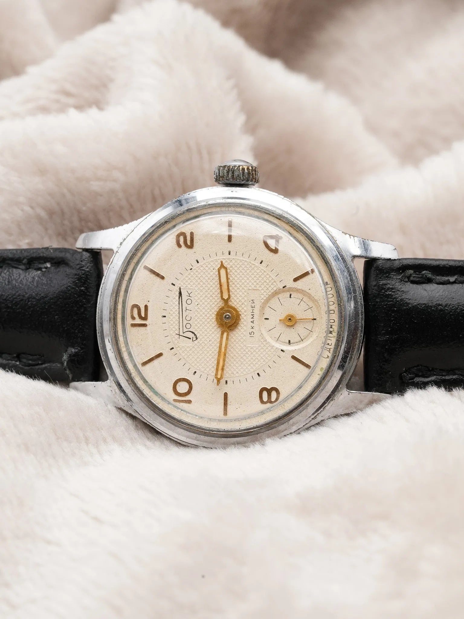 Vostok - Guilloché petite-seconde or - 1950s - Atelier Victor - Vintage Shop