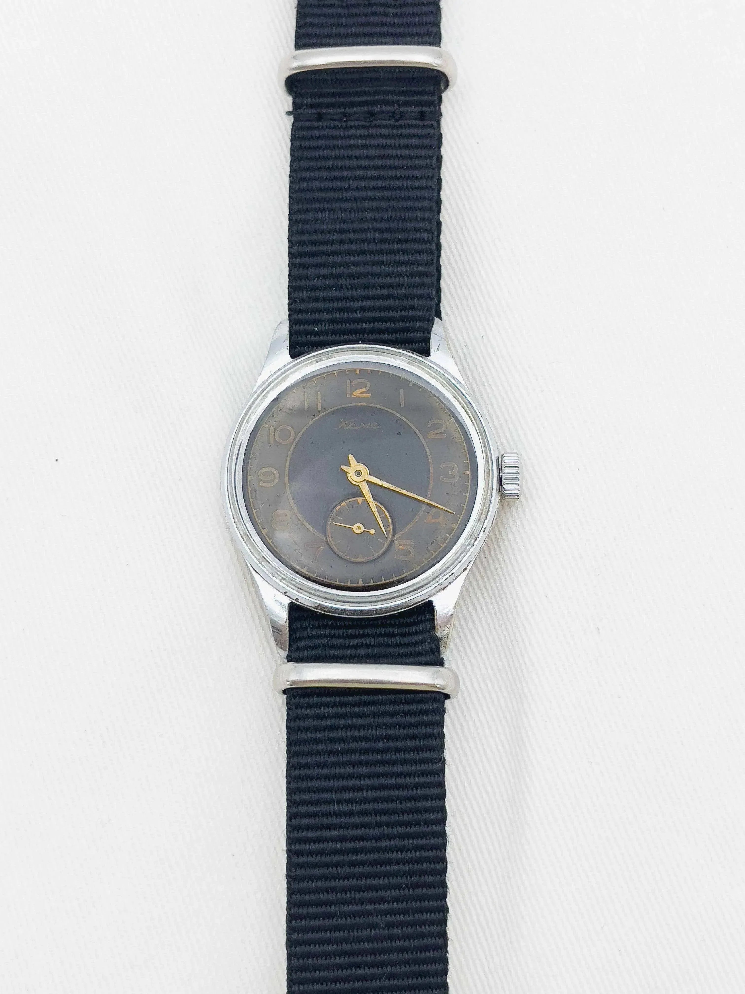 Vostok - Militaire Noir Index Or - 1960s - Atelier Victor - Vintage Shop