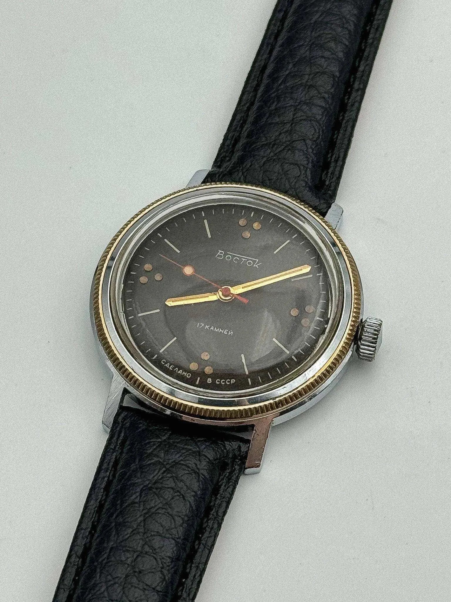 Vostok - Noir Trotteuse rouge - 1960s - Atelier Victor Paris - Vintage Watch Shop Dubai