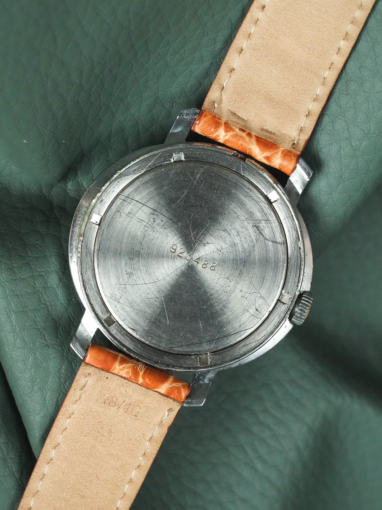 Vostok - Ovale Blanc 41mm - 1970s - Atelier Victor - Vintage Shop