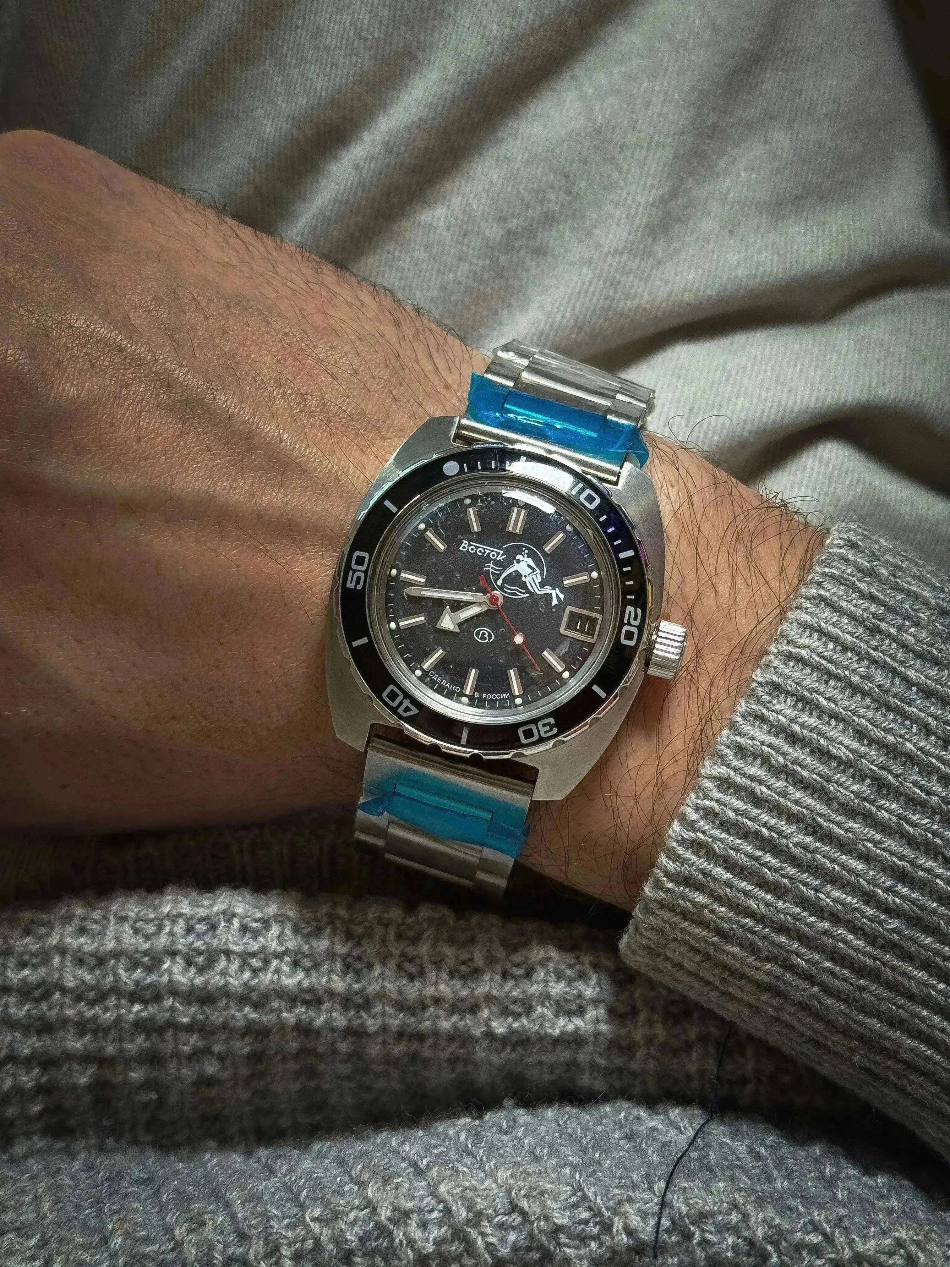 Vostok - Plongeuse Moderne - Boiter & Papier - NOS - 2022 - Atelier Victor