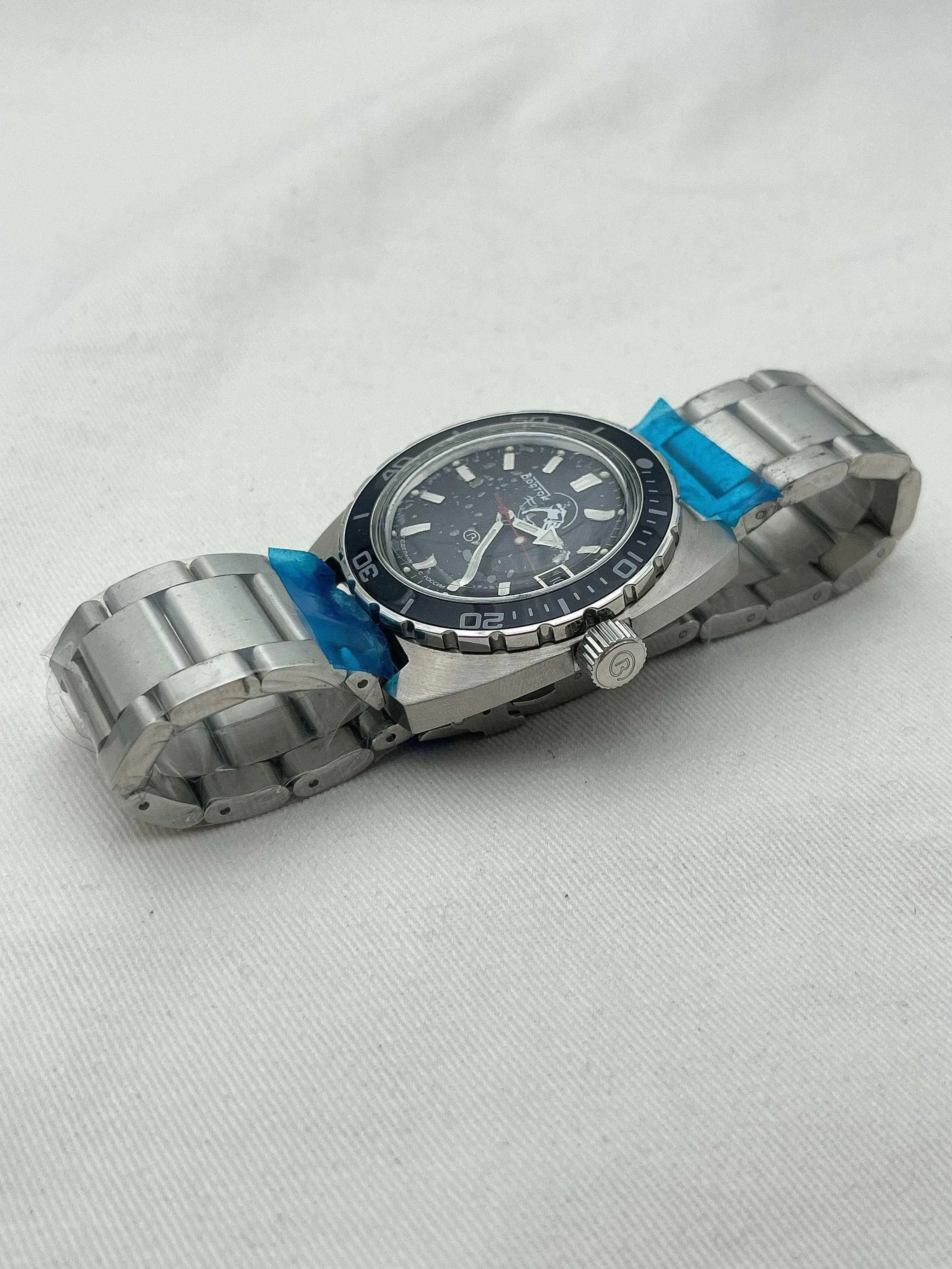 Vostok - Plongeuse Moderne - Boiter & Papier - NOS - 2022 - Atelier Victor