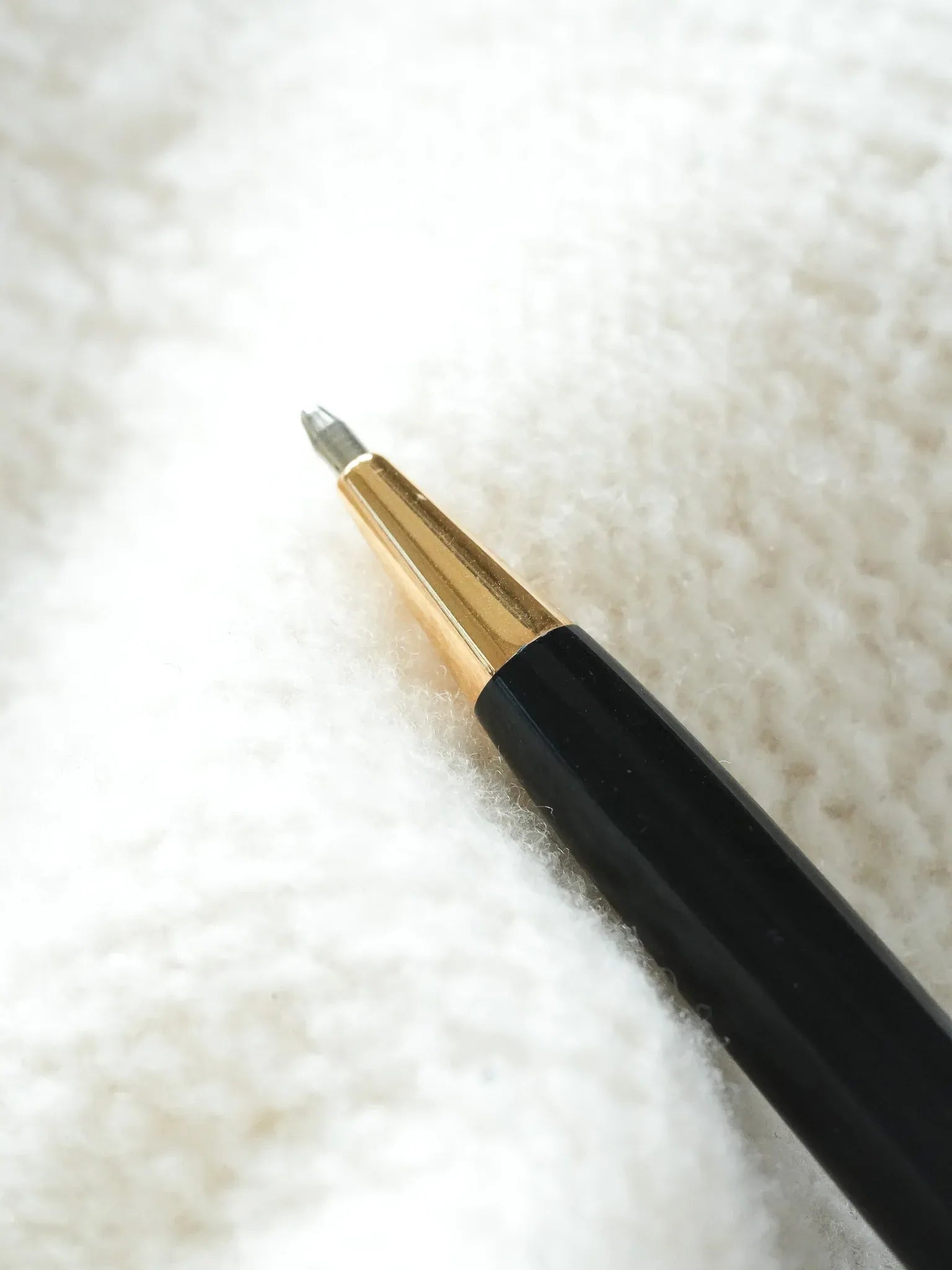 Waterman - Stylo bille stylo bille tournant CF MILLERAIES plaqué or et noir - 1970s - Atelier Victor - Vintage Shop