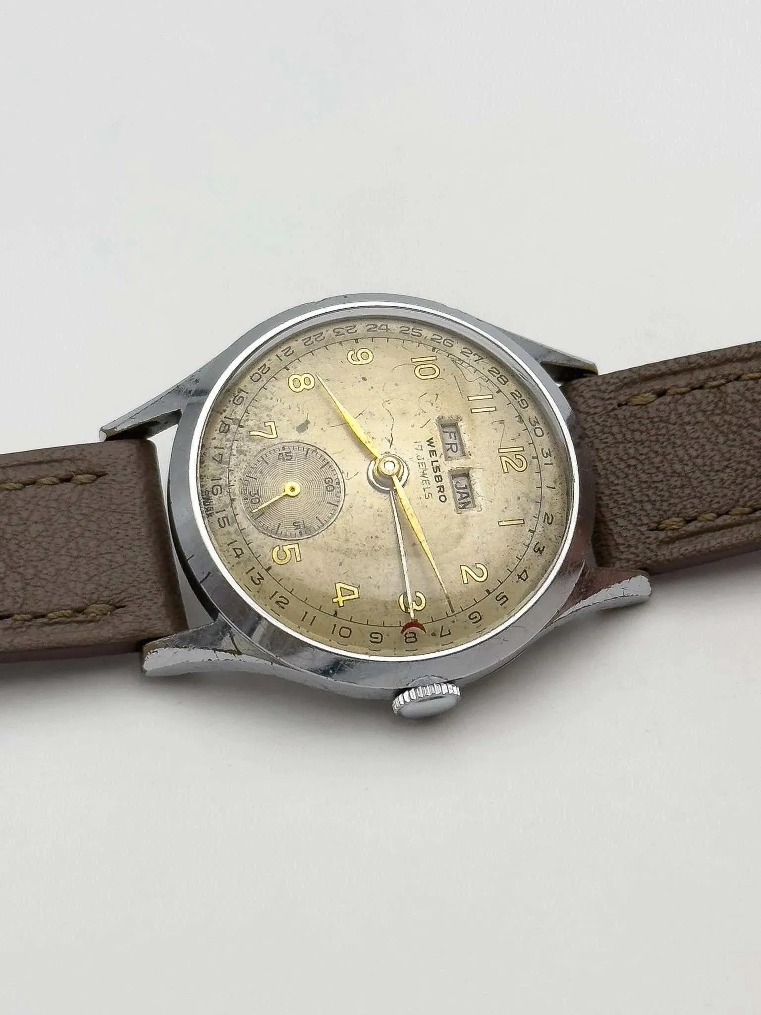 Welsbro - Triple Calendar Patine Crème - 1950s - Atelier Victor Paris - Vintage Watch Shop Dubai