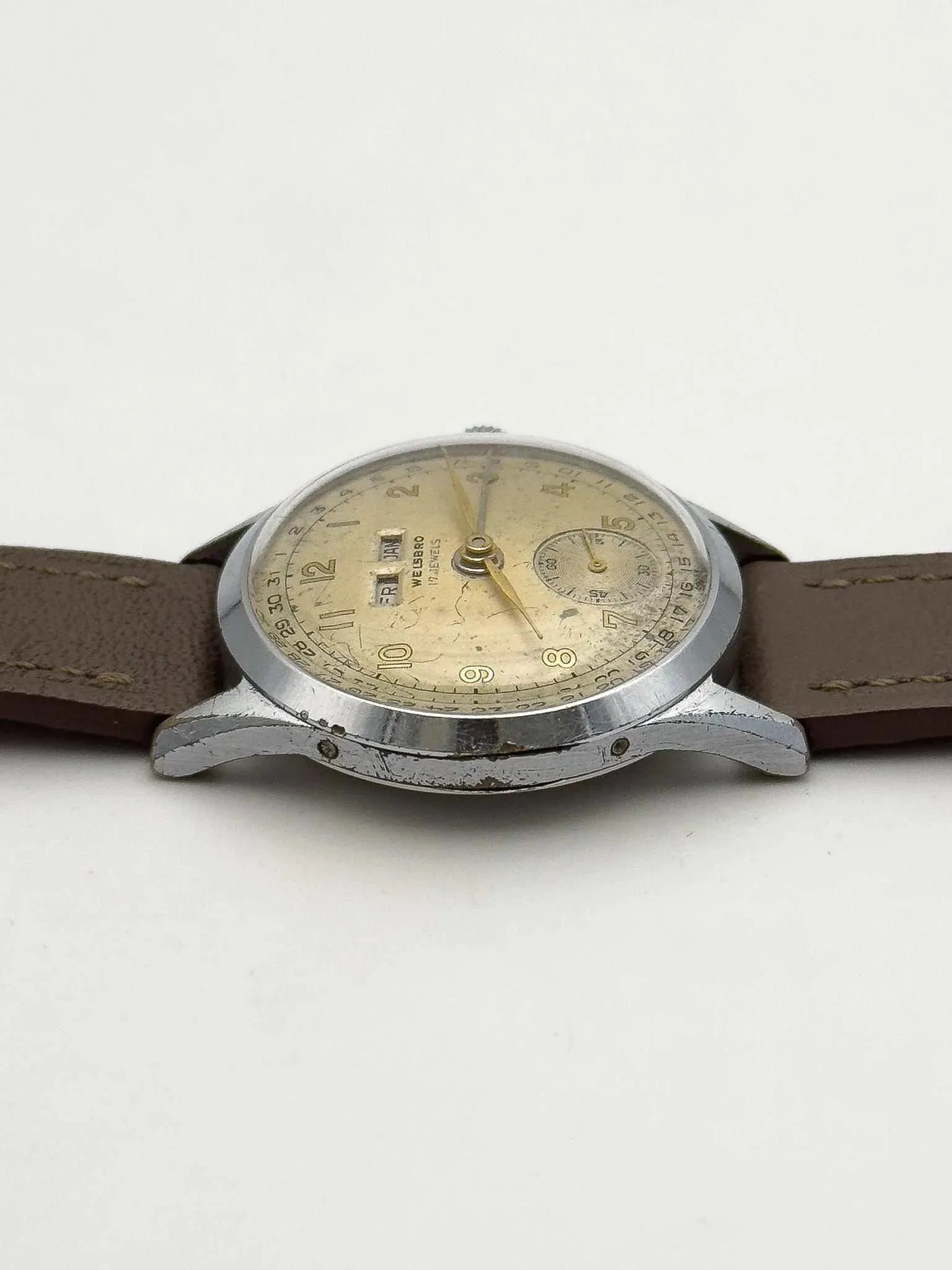 Welsbro - Triple Calendar Patine Crème - 1950s - Atelier Victor Paris - Vintage Watch Shop Dubai