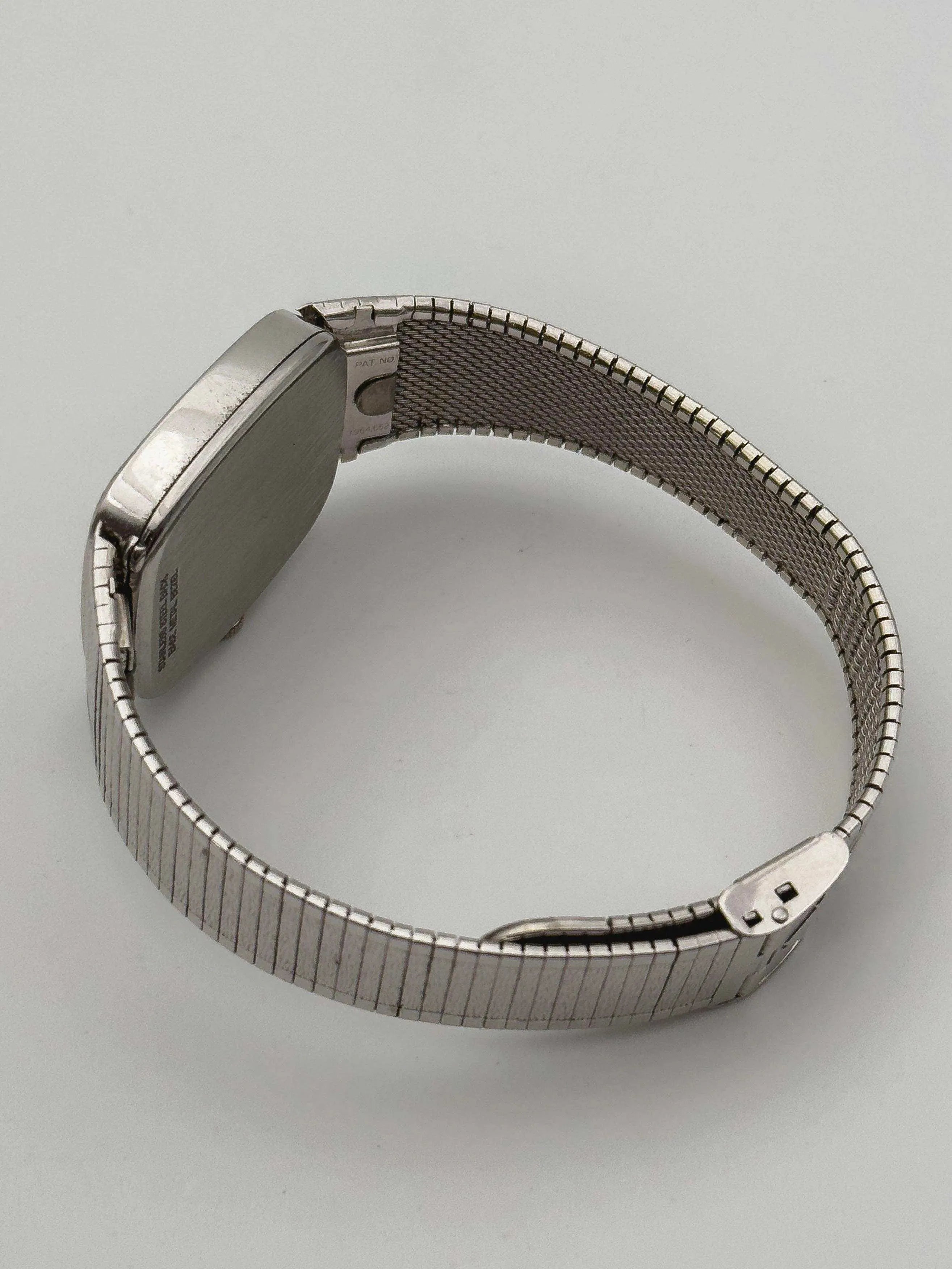 Wittnauer by Longines - Bracelet intégré Plaqué or blanc - 1970s - Atelier Victor Paris - Vintage Watch Shop Dubai
