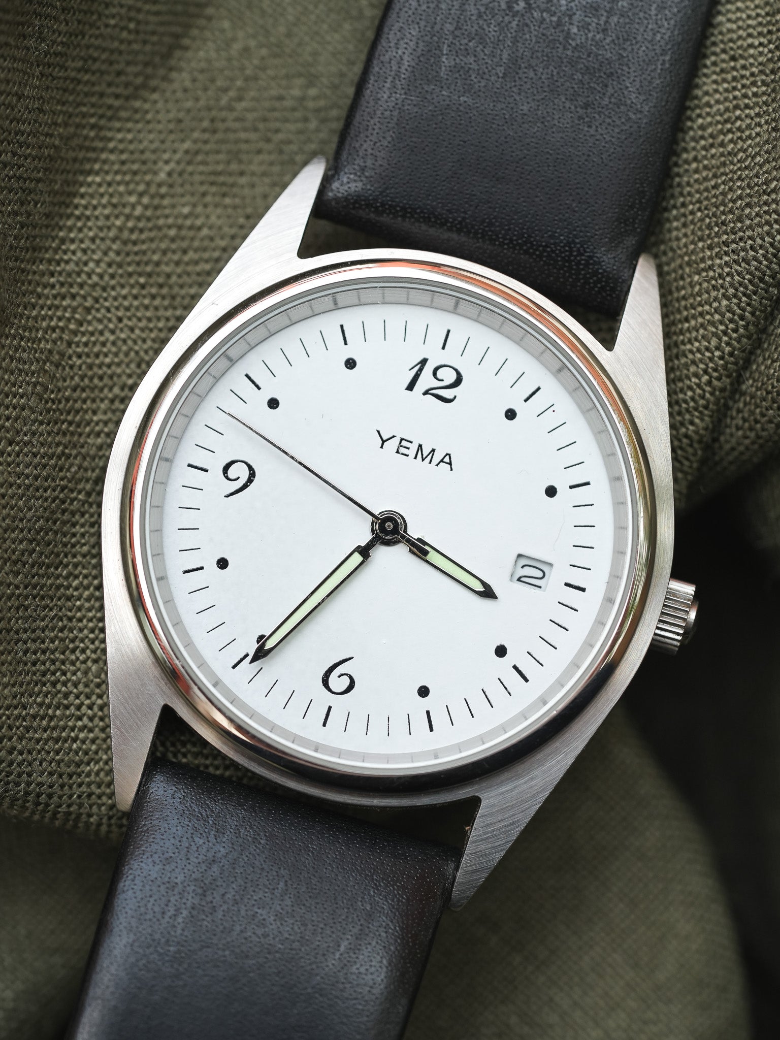 Yema - Acier Brossé Date 3H - 2000s - Atelier Victor - Vintage Shop