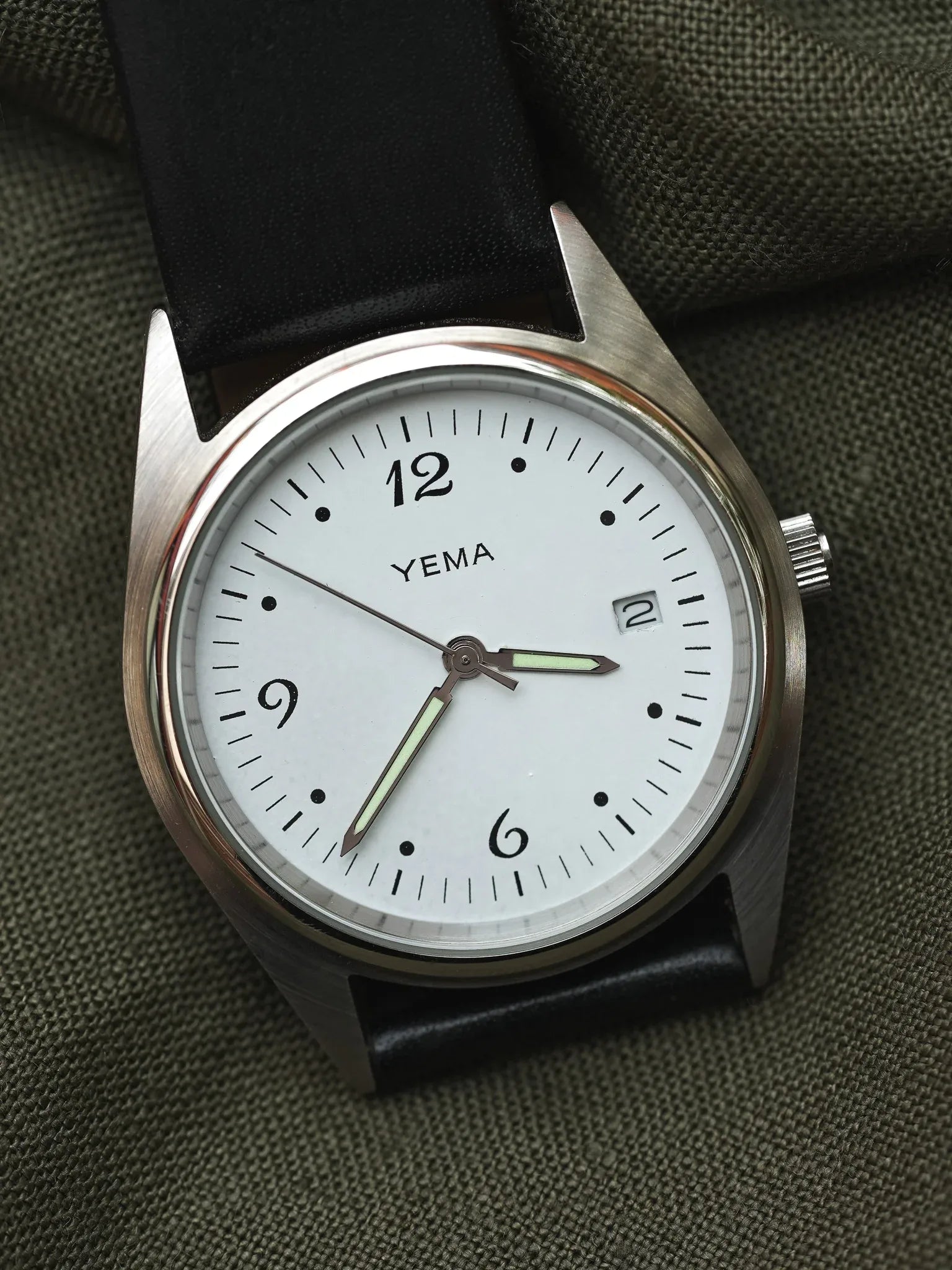 Yema - Acier Brossé Date 3H - 2000s - Atelier Victor - Vintage Shop
