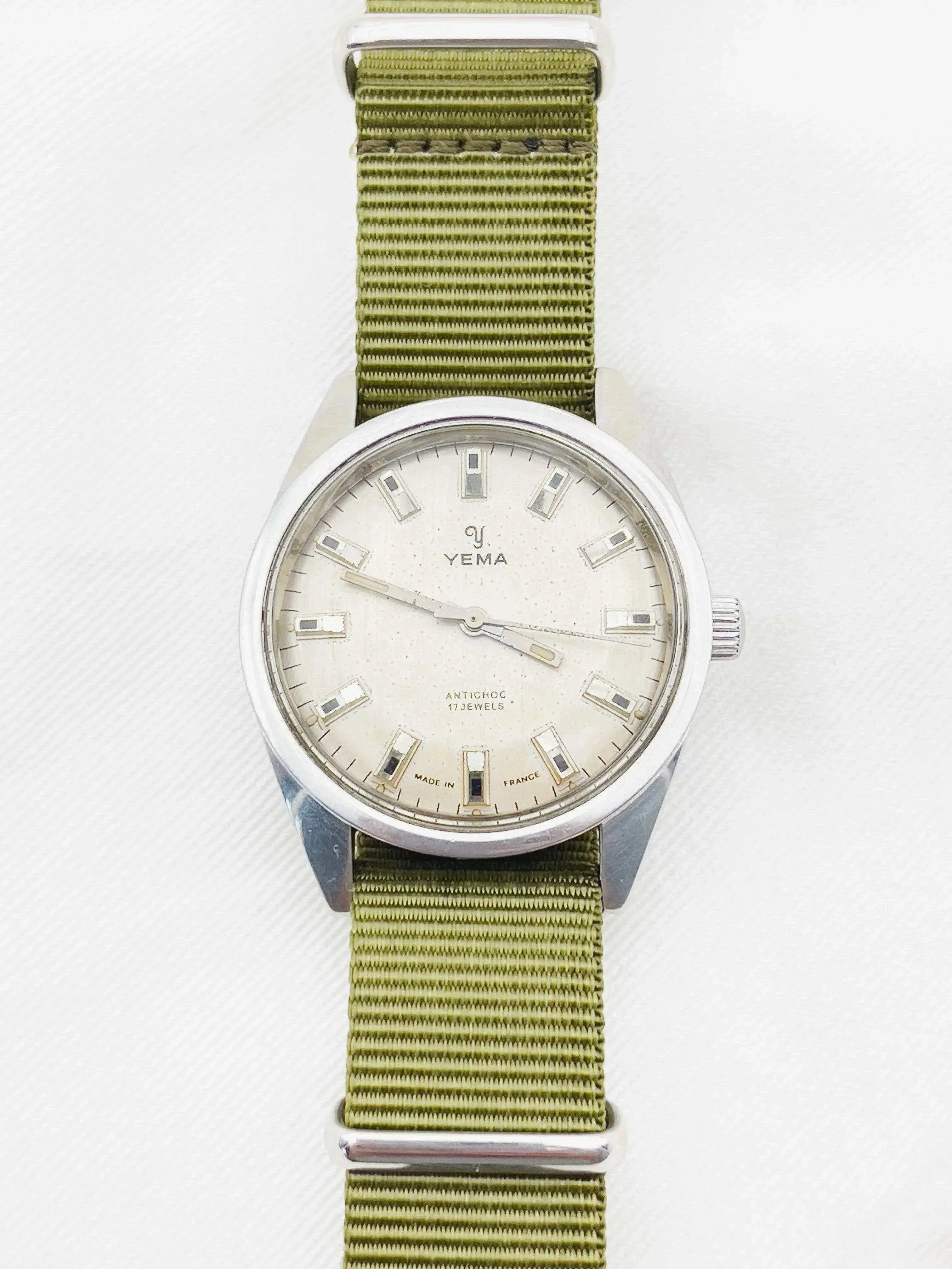 Yema - Antichoc Champagne Patiné - 1960s - Atelier Victor - Vintage Shop
