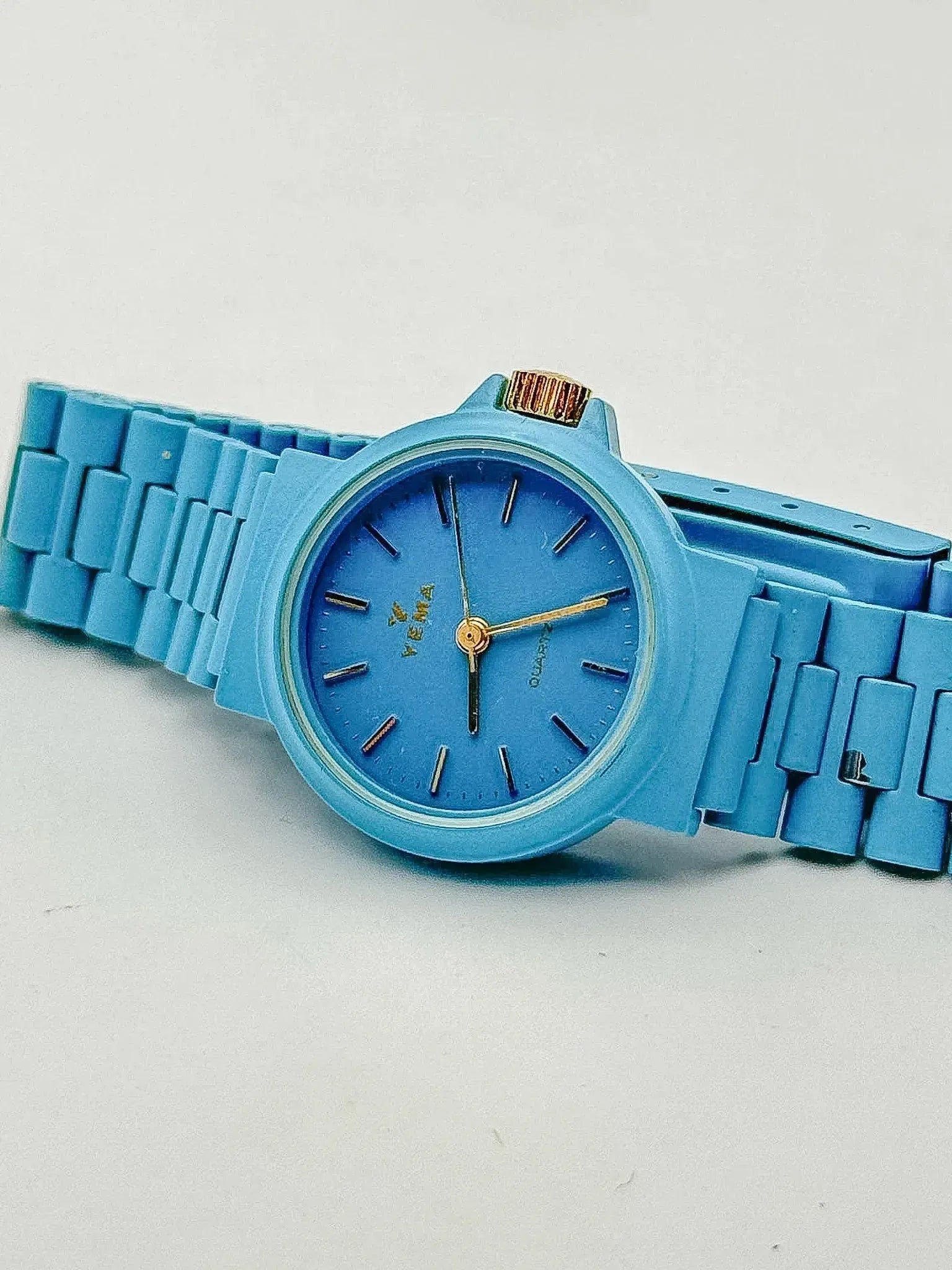 Yema - Bleu ciel couronne dorée - NOS - 1990s - Atelier Victor