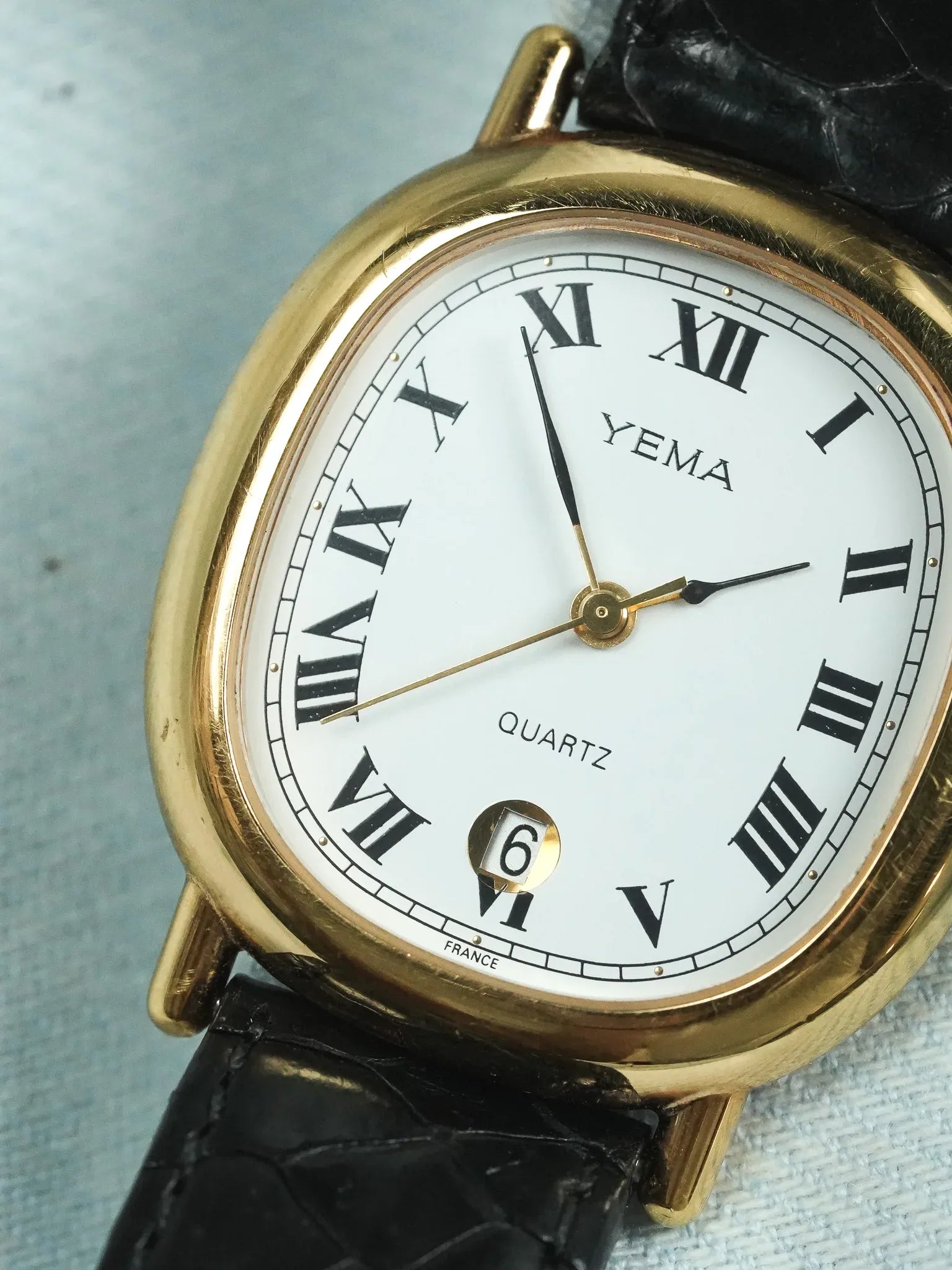 Yema - Elipse Date 6h Cadran blanc - 1990s - Atelier Victor - Vintage Shop