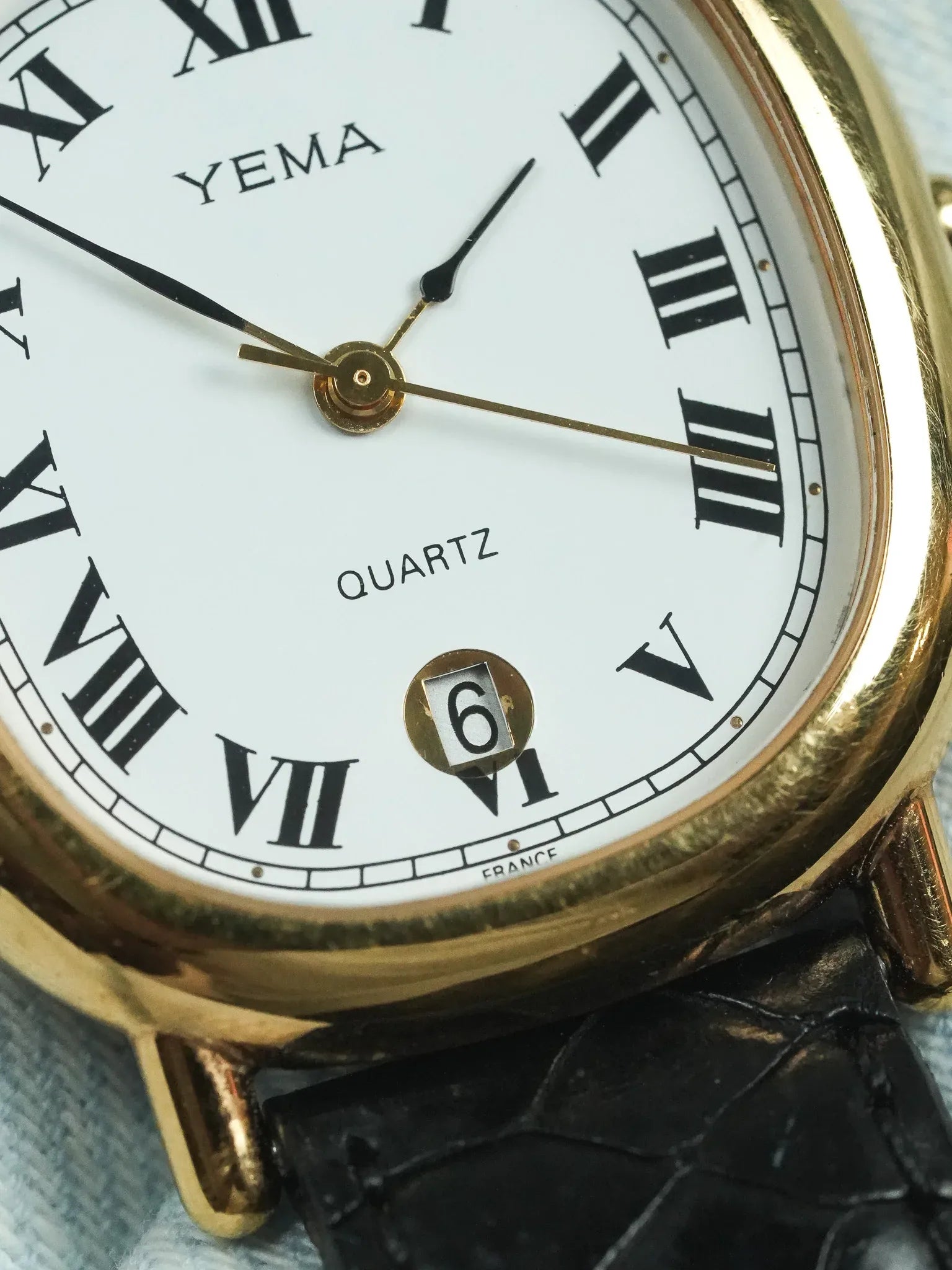 Yema - Elipse Date 6h Cadran blanc - 1990s - Atelier Victor - Vintage Shop