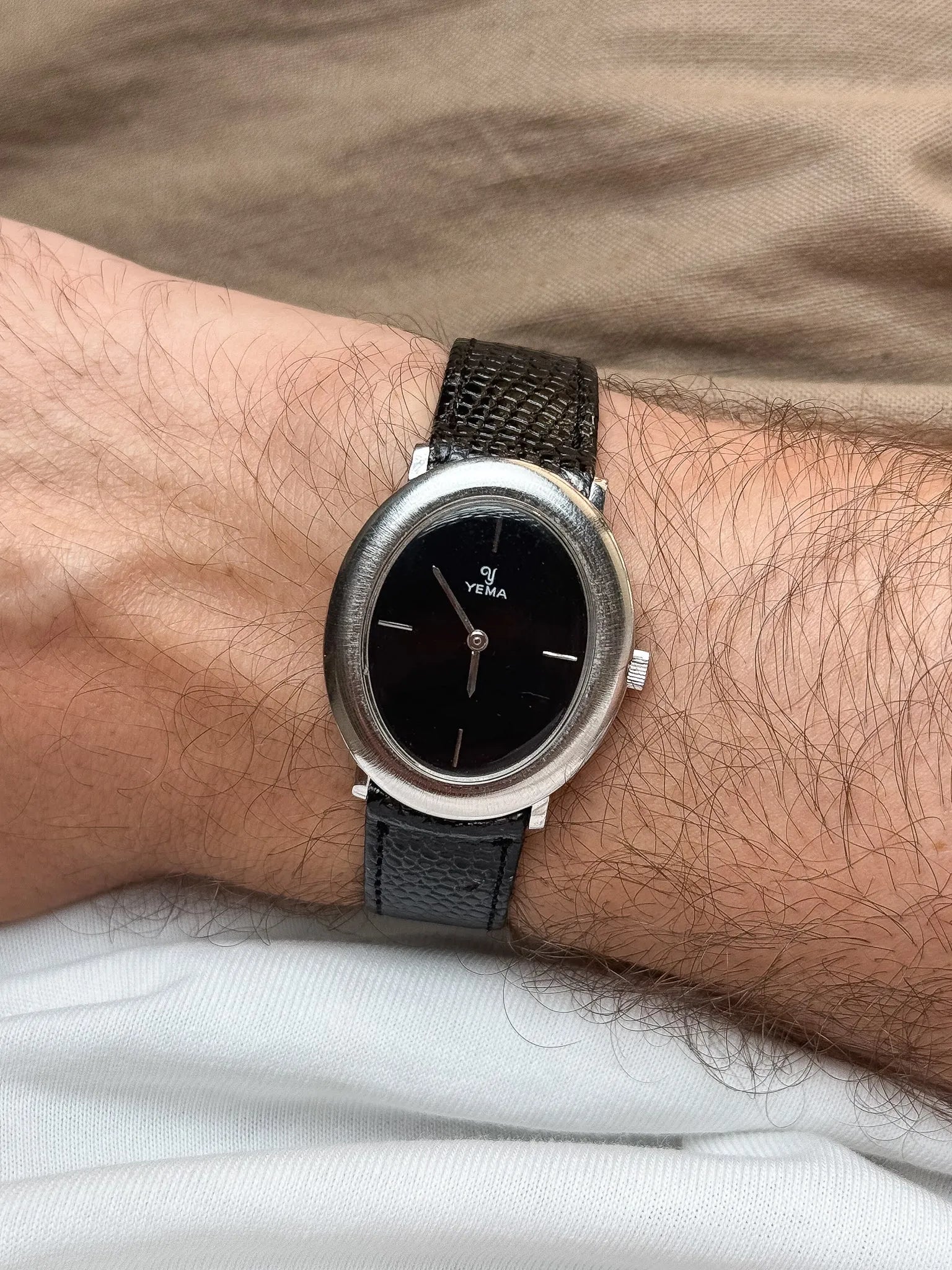 Yema - Ellipse Argent 925 Cadran Noir laque - 1970s - Atelier Victor