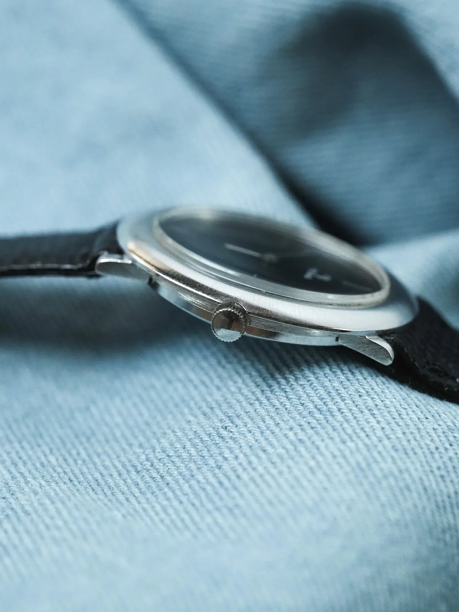 Yema - Ellipse Argent 925 Cadran Noir laque - 1970s - Atelier Victor - Vintage Shop