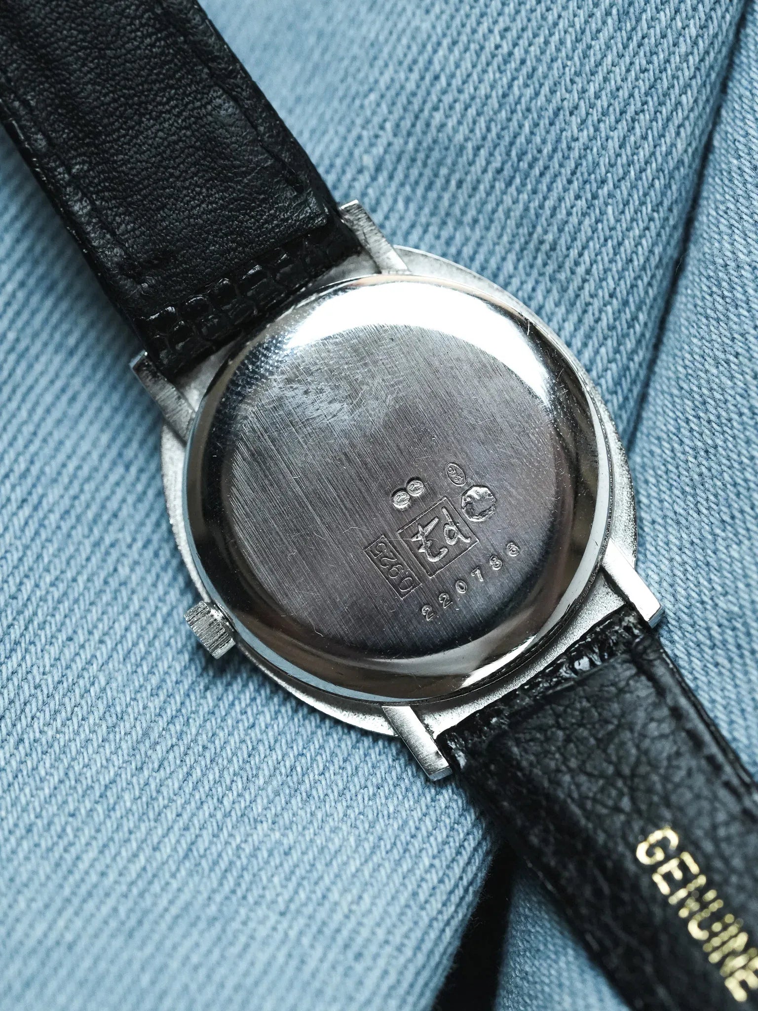 Yema - Ellipse Argent 925 Cadran Noir laque - 1970s - Atelier Victor - Vintage Shop