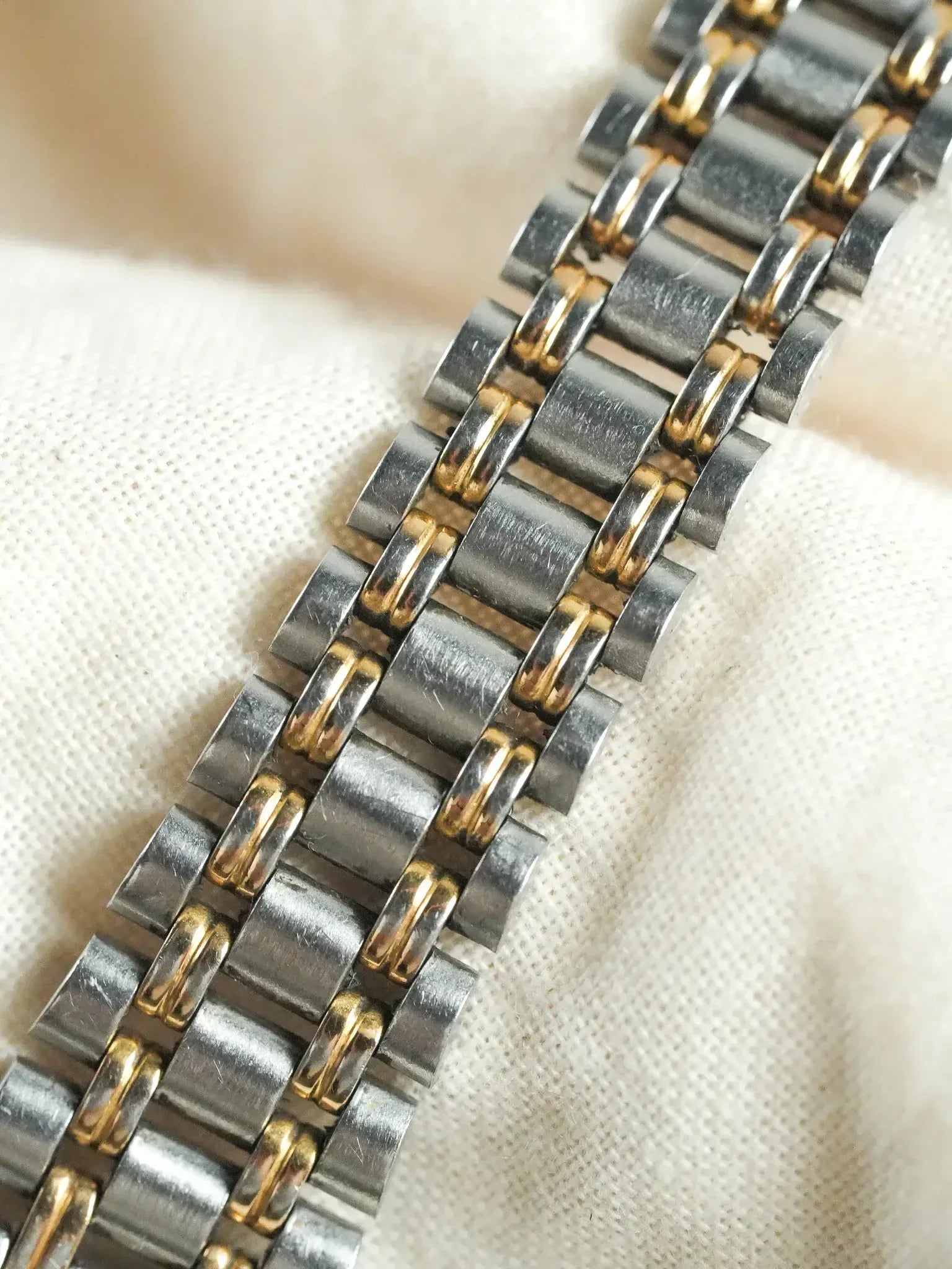 Yema - Montre Femme en Acier et Plaqué or - 1990s - Atelier Victor