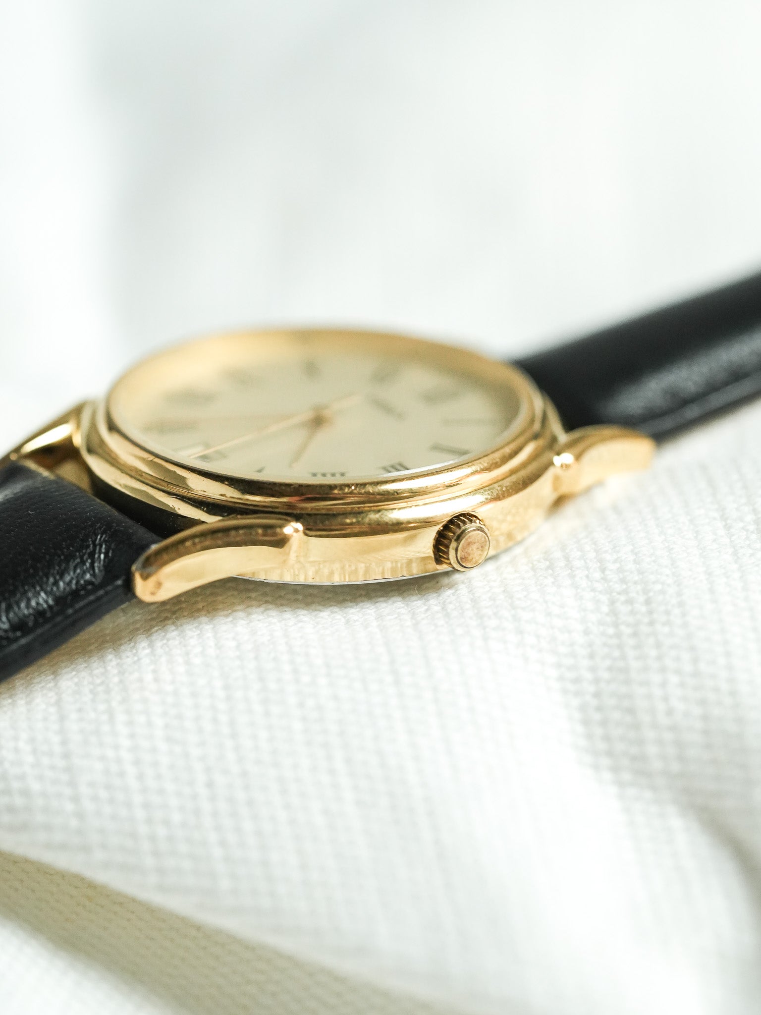 Yema - Romain Gourde d'eau Date Or - 1990s - Atelier Victor - Vintage Shop