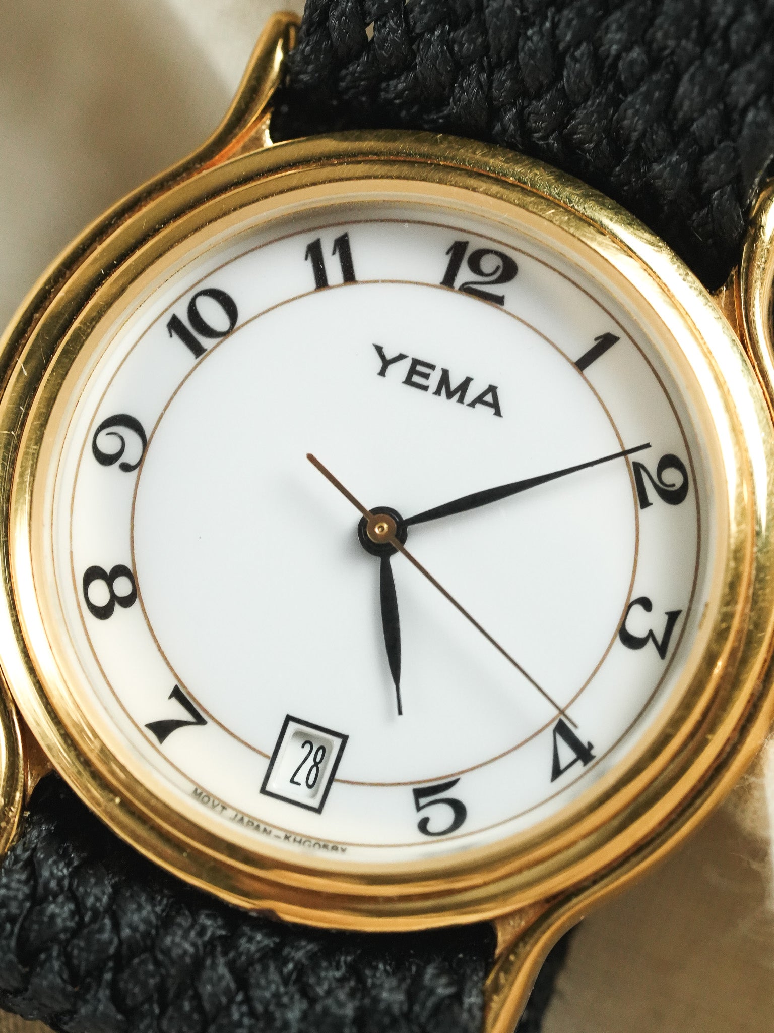 Yema - Ronde Or Date 6h Cornes tombantes - 1990s - Atelier Victor - Vintage Shop