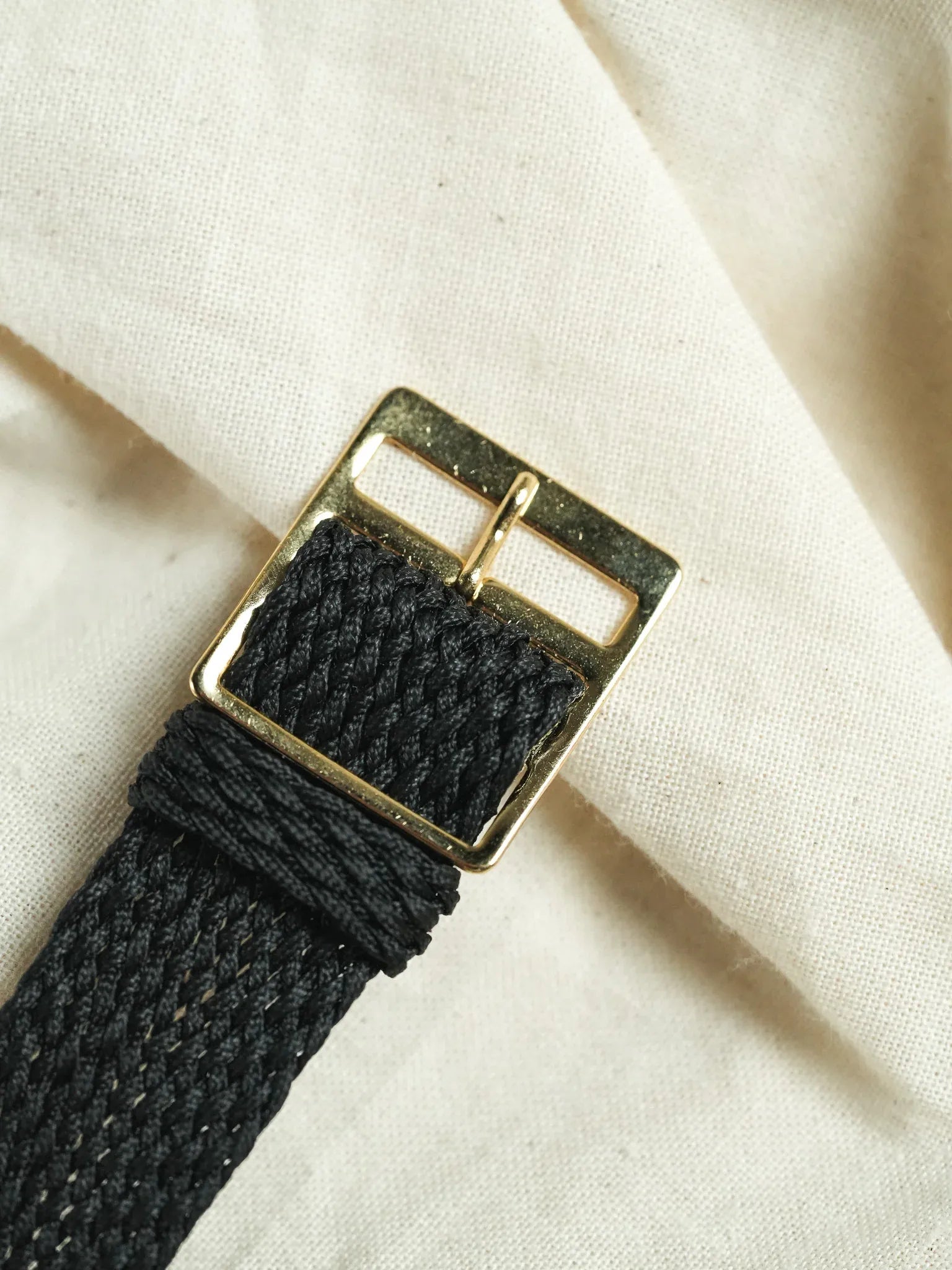 Yema - Ronde Or Date 6h Cornes tombantes - 1990s - Atelier Victor - Vintage Shop