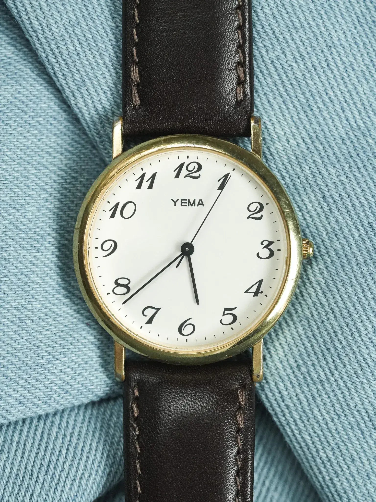 Yema - Ronde plaqué or chiffres arabes - 1990s - Atelier Victor