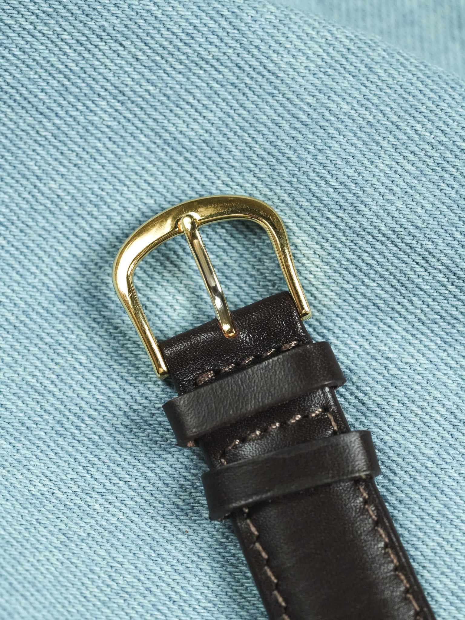 Yema - Ronde plaqué or chiffres arabes - 1990s - Atelier Victor - Vintage Shop