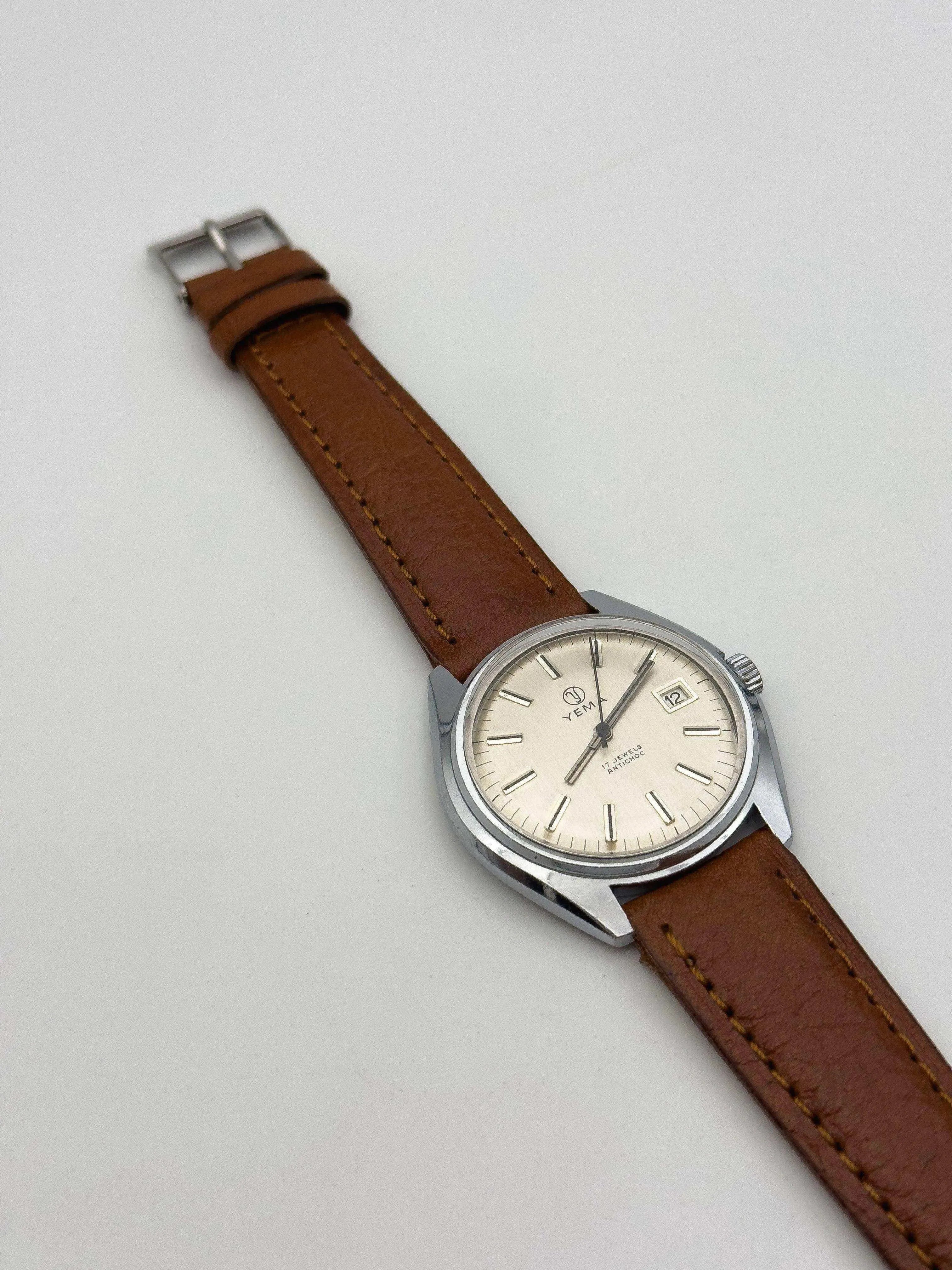 Yema - Sous Marine Champagne - 1970’s - Atelier Victor Paris - Vintage Watch Shop Dubai