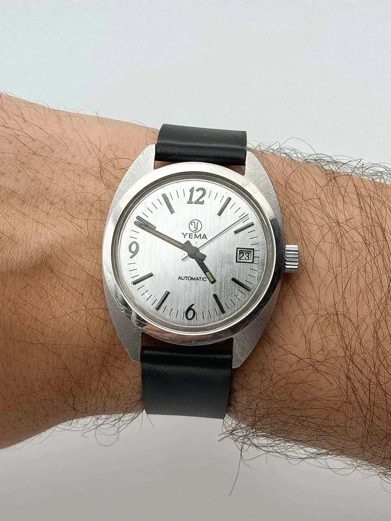 Yema - Sous-Marine Tonneau Acier Brossé Index Batôns - 1960s - Atelier Victor