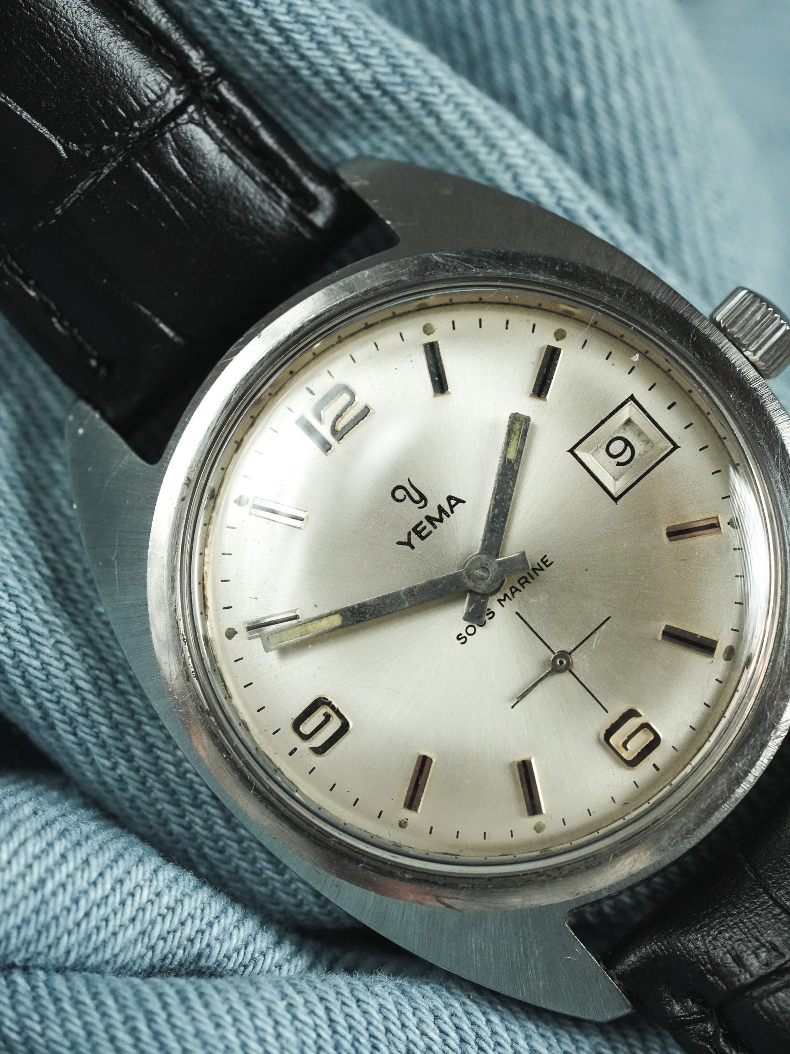 Yema - Sous Marine Tonneau Petite-Seconde Date - 1960s - Atelier Victor - Vintage Shop