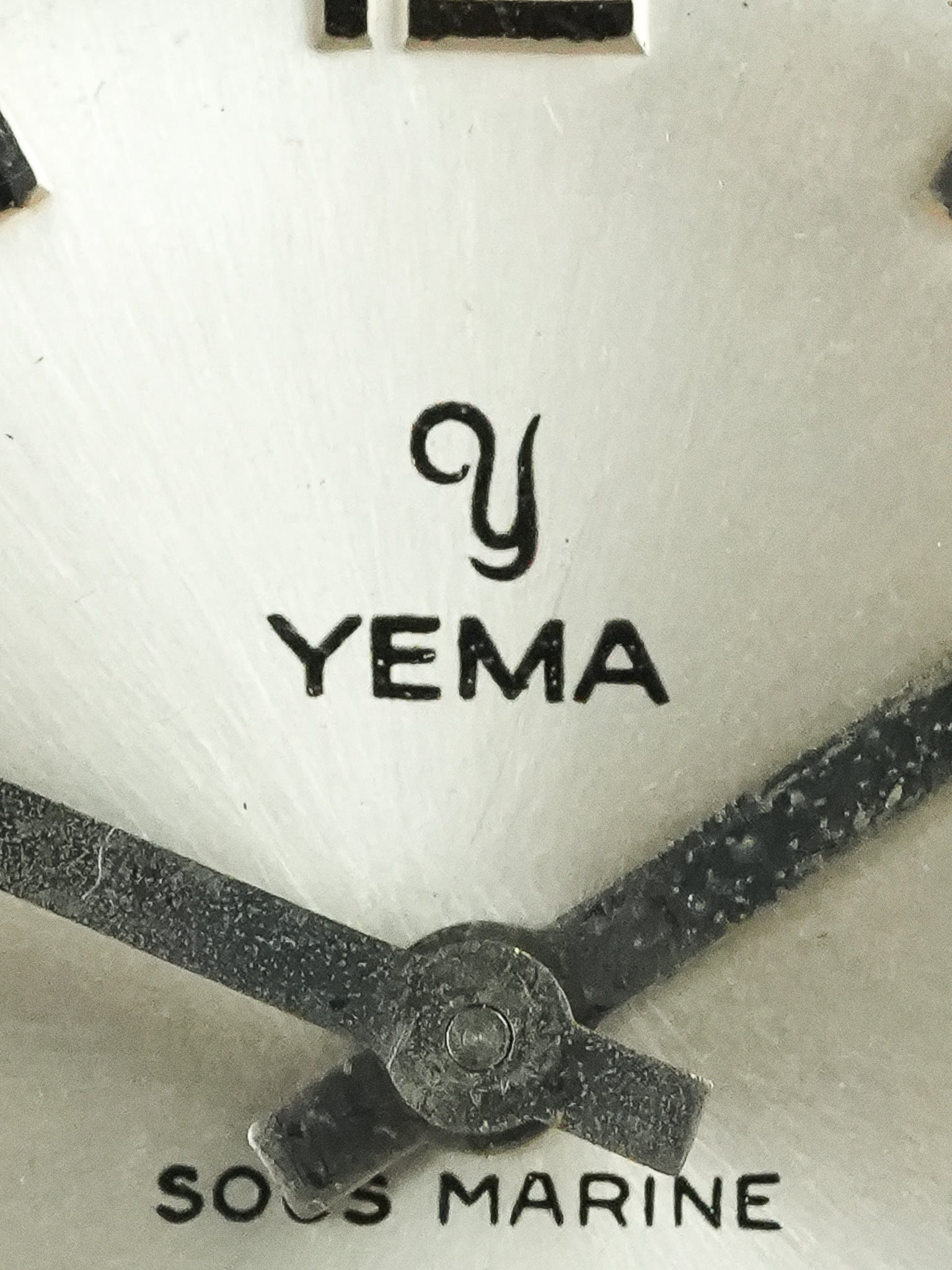 Yema - Sous Marine Tonneau Petite-Seconde Date - 1960s - Atelier Victor - Vintage Shop