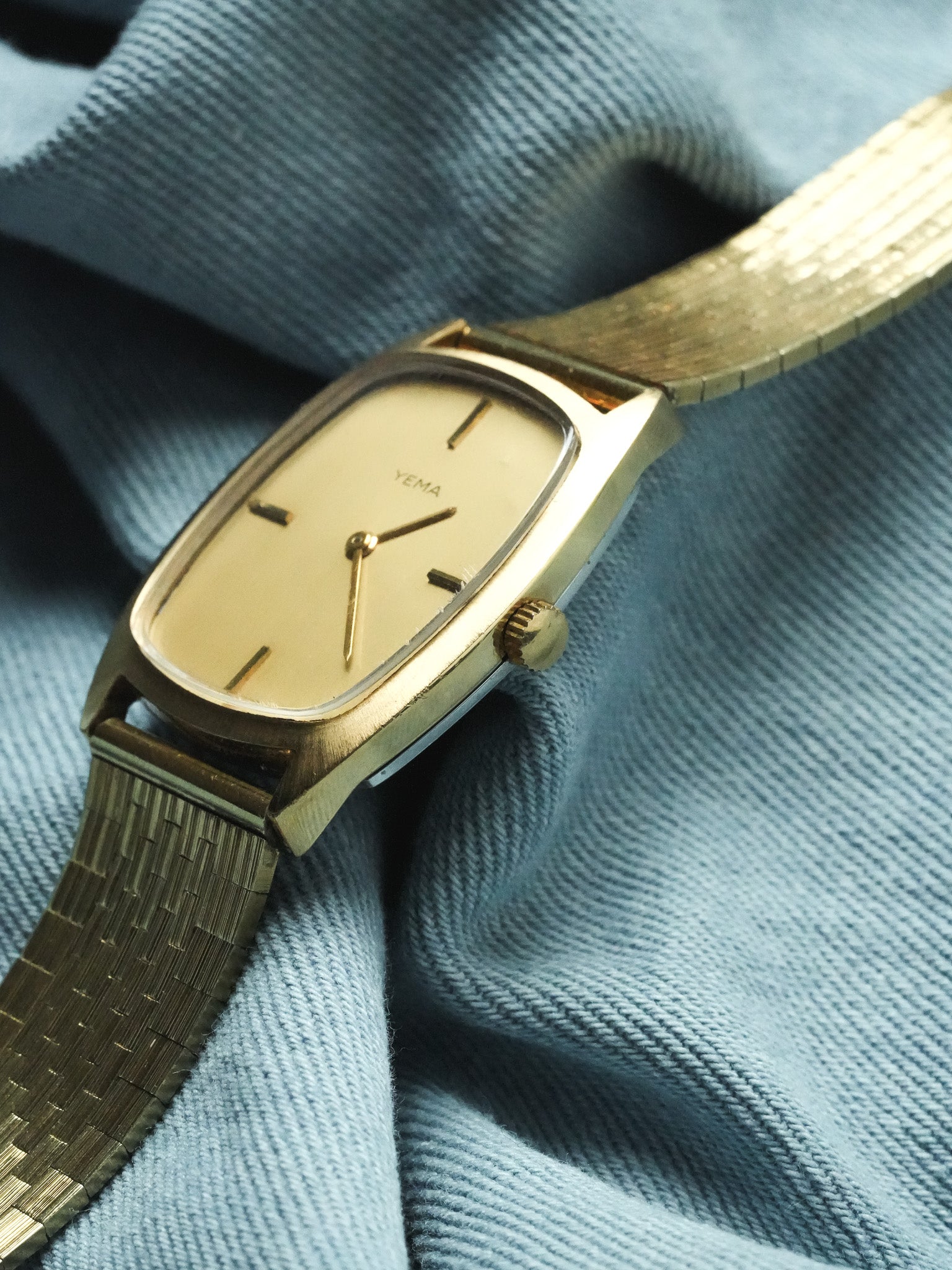 Yema - Tonneau Large Or Minimaliste - 1970s - Atelier Victor - Vintage Watch Shop