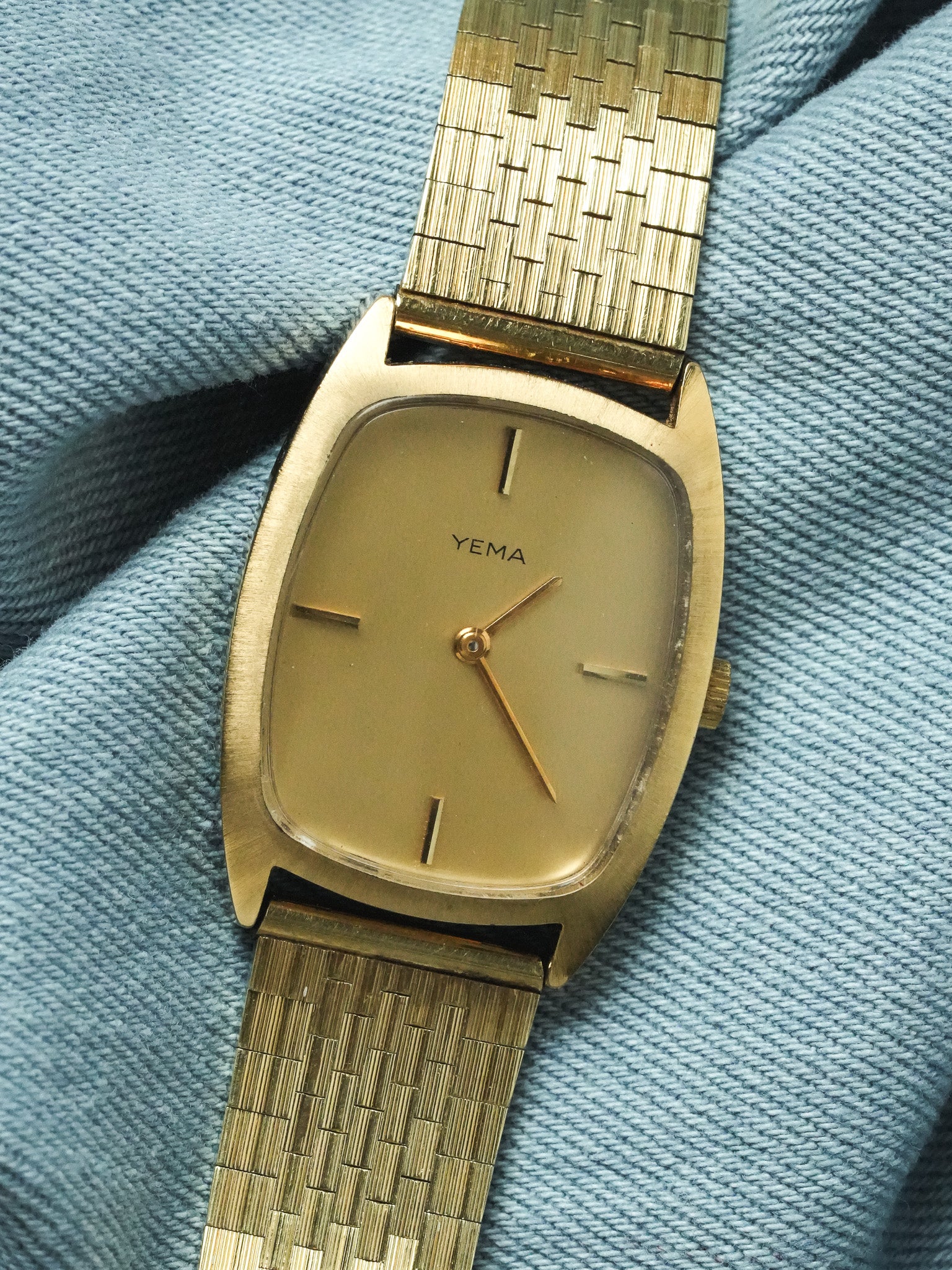Yema - Tonneau Large Or Minimaliste - 1970s - Atelier Victor - Vintage Watch Shop