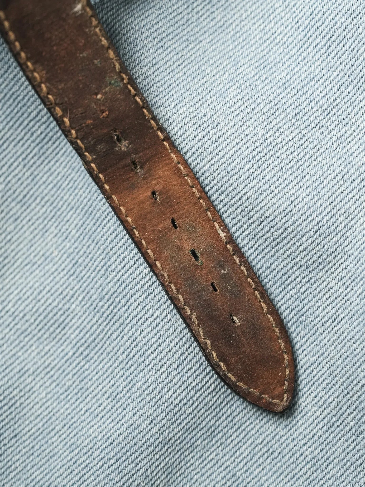 Yema - Tonneau Or Cadran Blanc Romain - 1990s - Atelier Victor