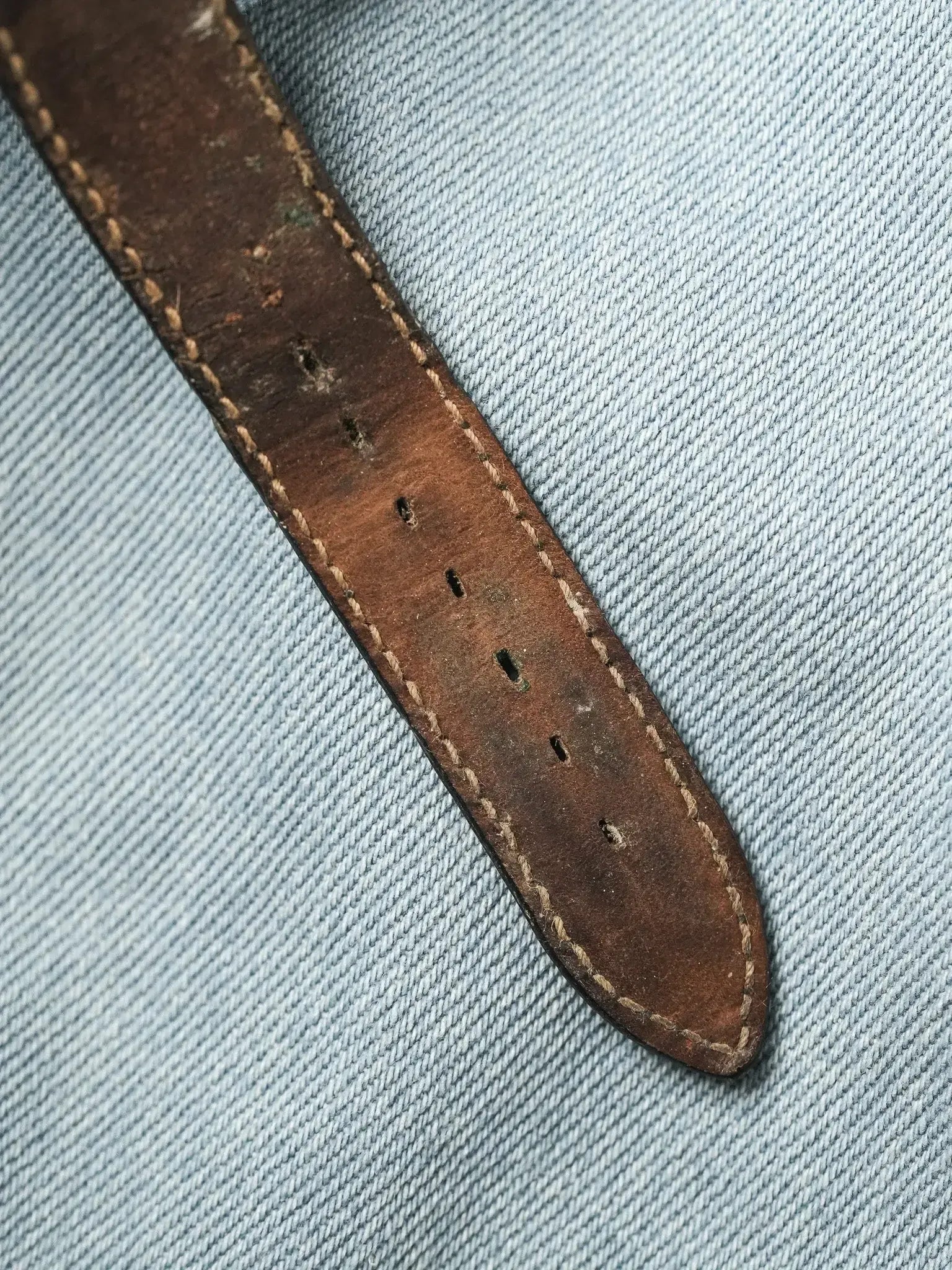 Yema - Tonneau Or Cadran Blanc Romain - 1990s - Atelier Victor