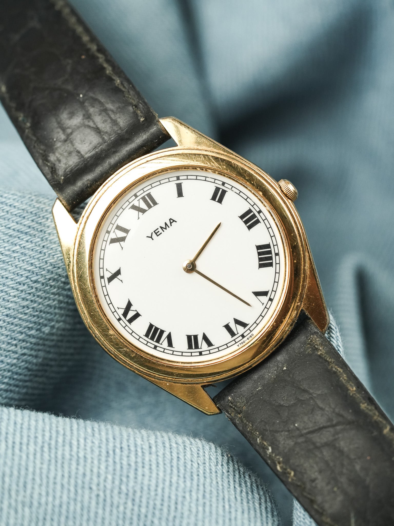 Yema - Tonneau Or Cadran Blanc Romain - 1990s - Atelier Victor - Vintage Shop