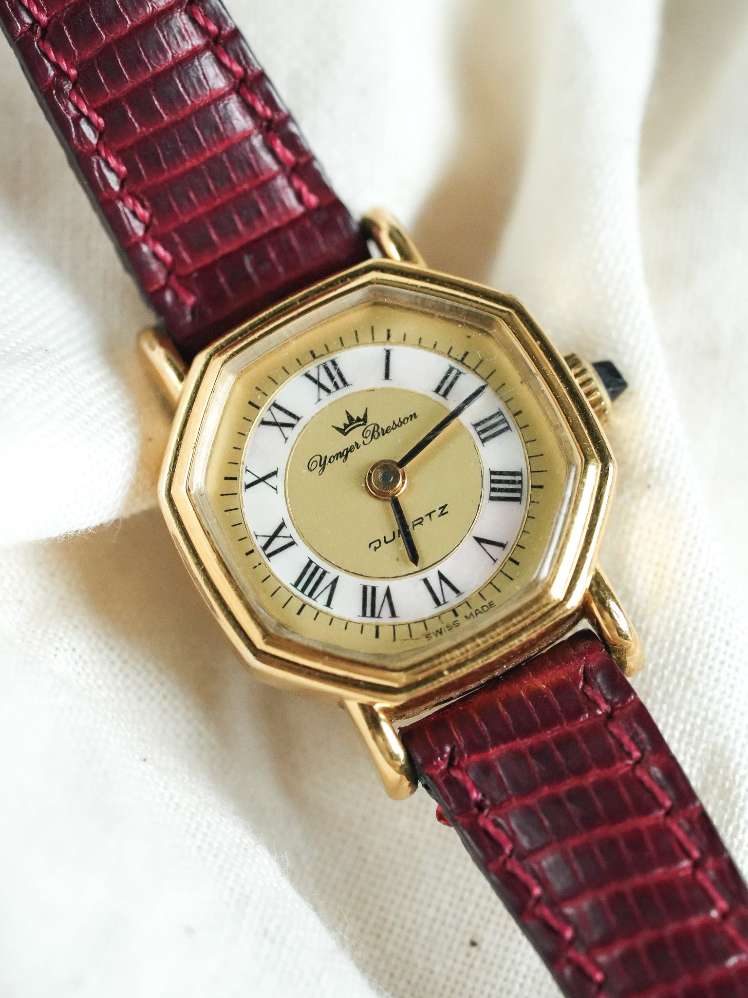 Yonger & Besson - Cadran Nacré plaqué or Femme - 1990s - Atelier Victor - Vintage Shop