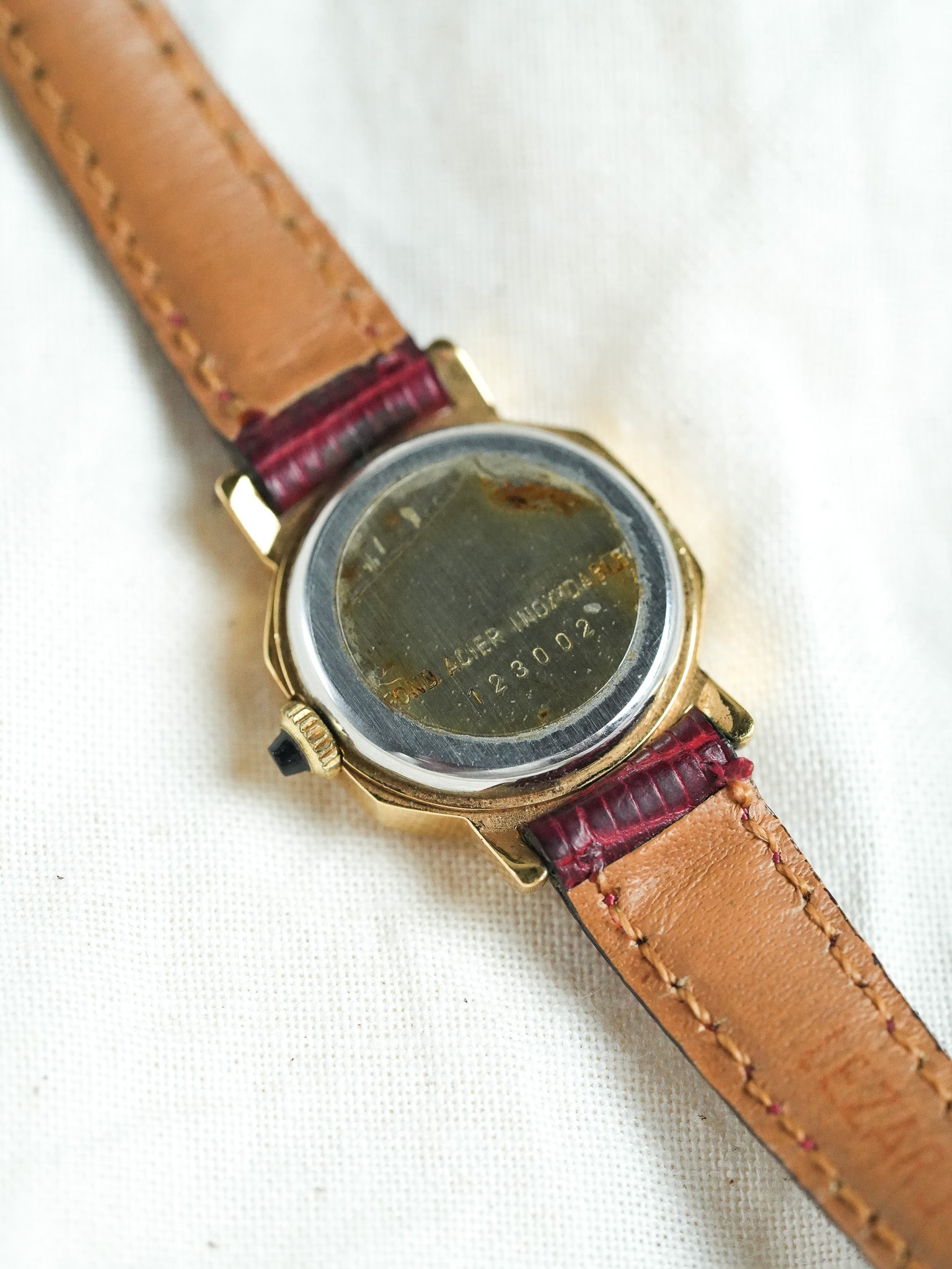 Yonger & Besson - Cadran Nacré plaqué or Femme - 1990s - Atelier Victor - Vintage Shop