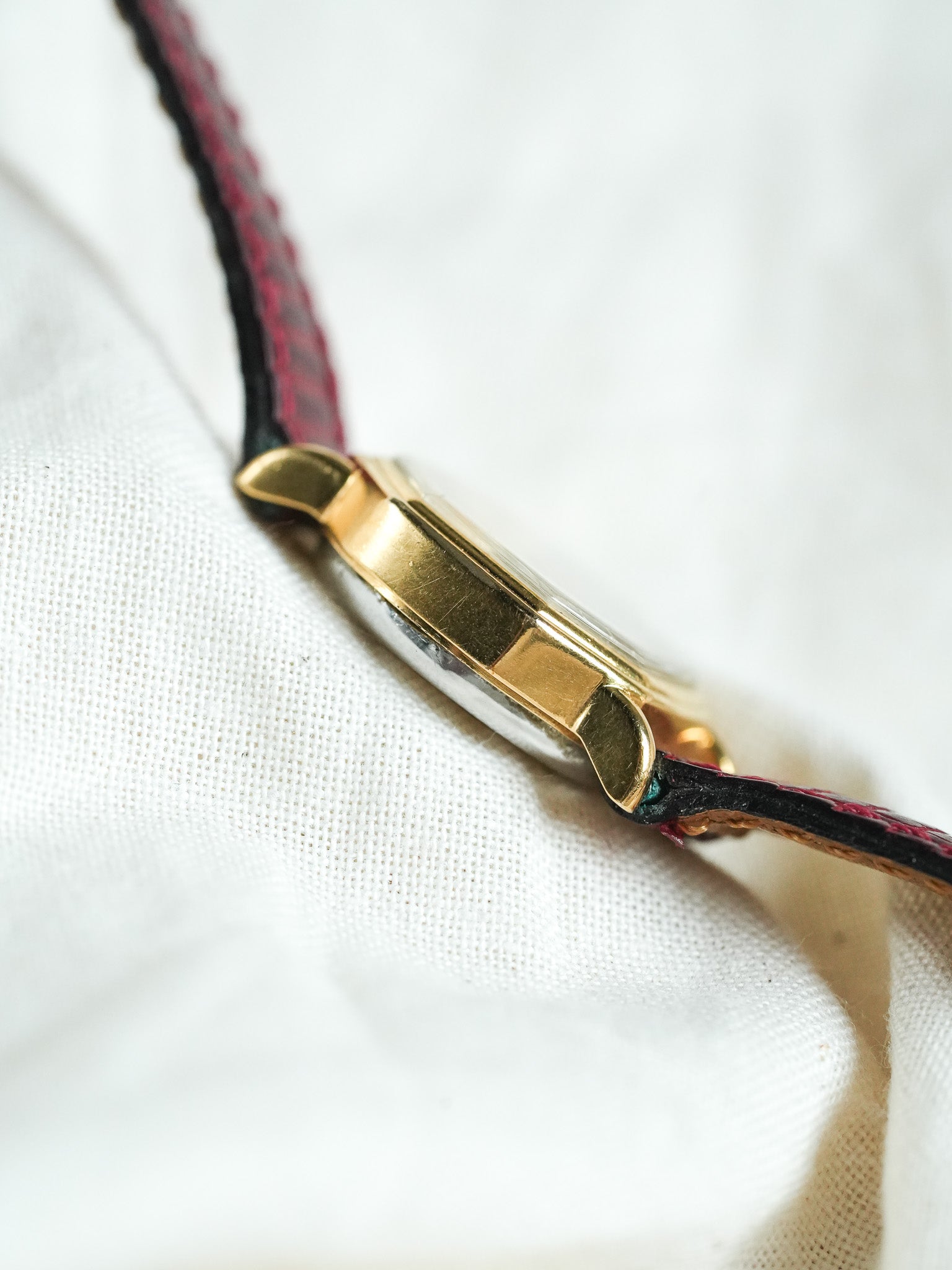 Yonger & Besson - Cadran Nacré plaqué or Femme - 1990s - Atelier Victor - Vintage Shop