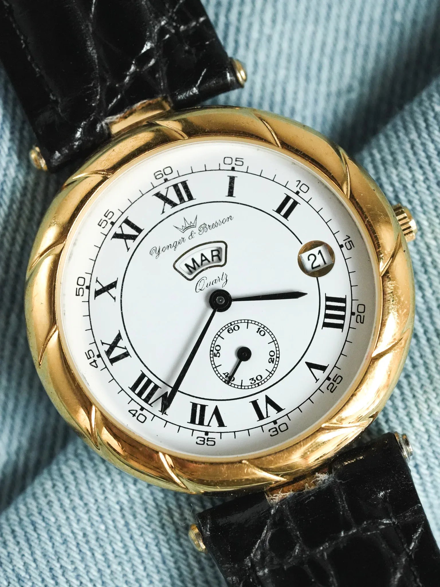 Yonger Bresson - Boitier Or Sculpté Cornes centrales Date Jour - 1990s - Atelier Victor